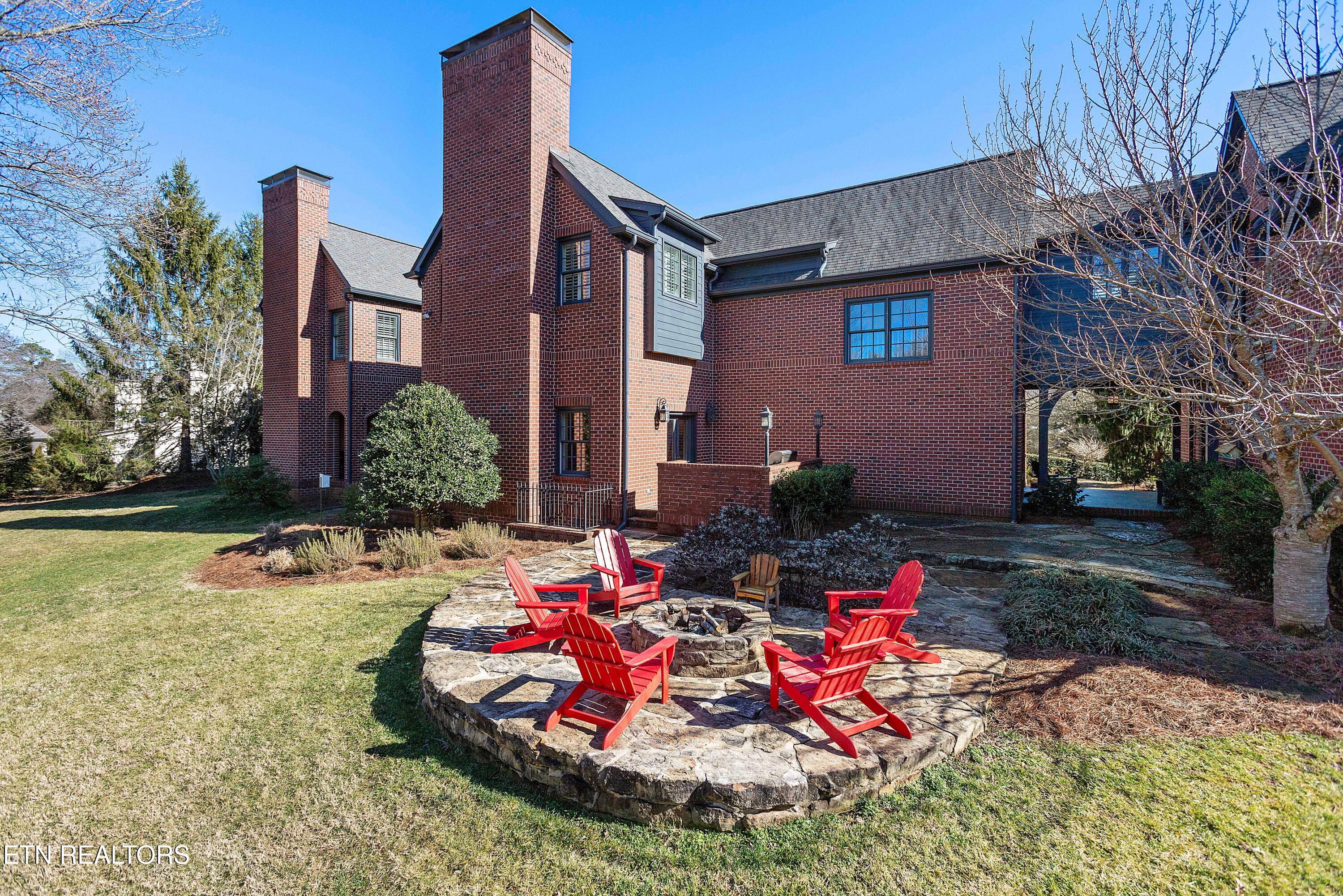 5225 Bent River Blvd