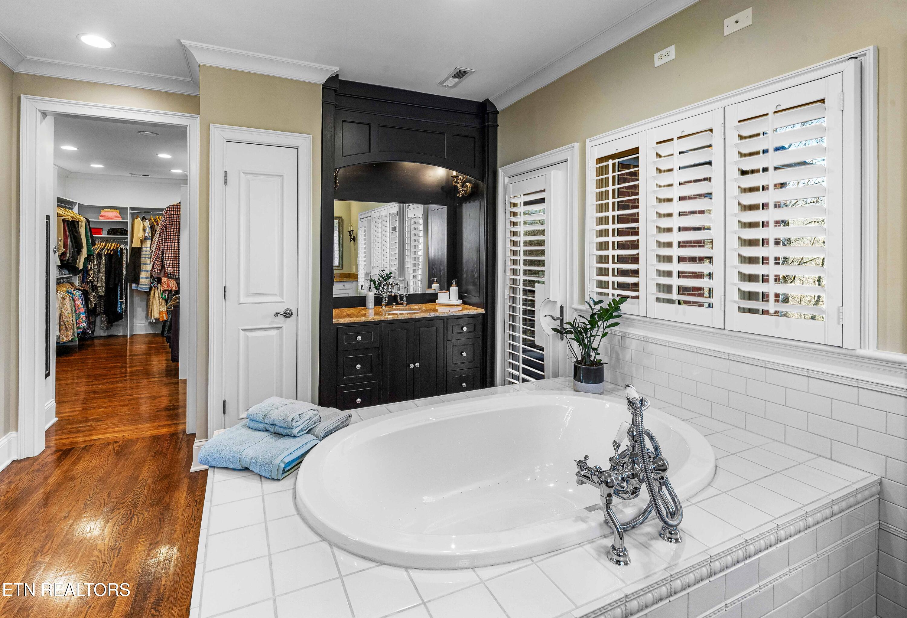 5225 Bent River Blvd