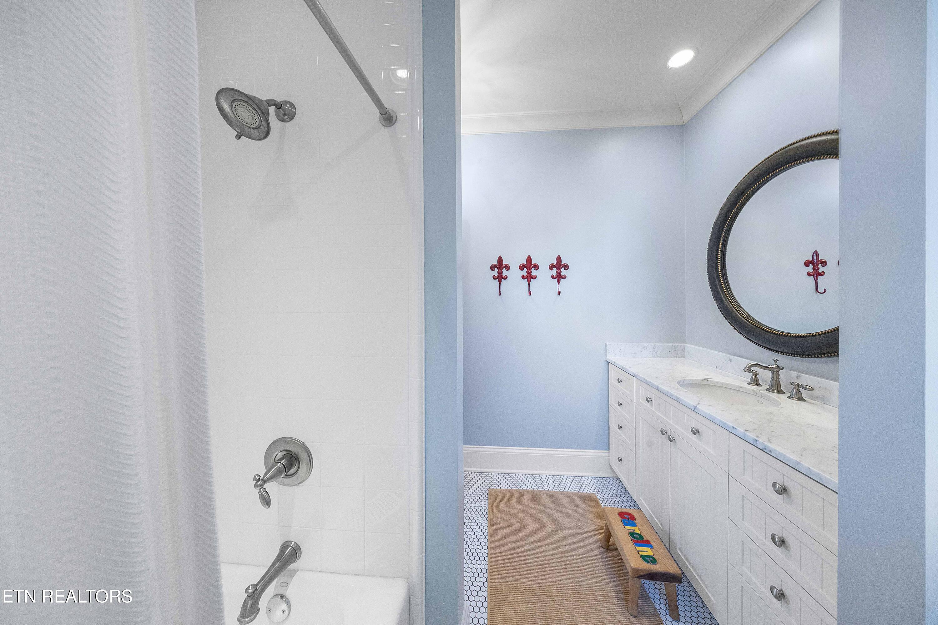 5225 Bent River Blvd