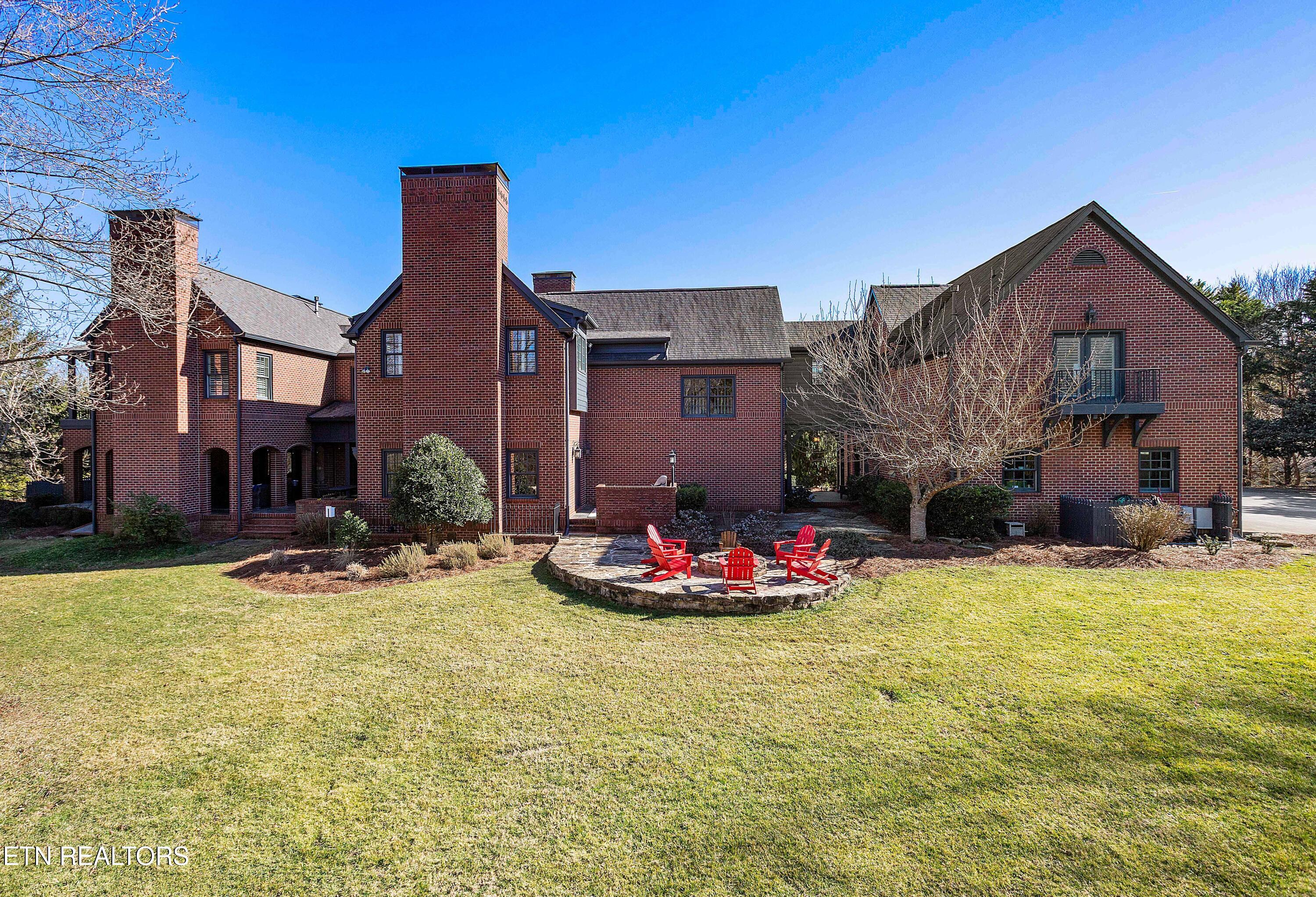 5225 Bent River Blvd