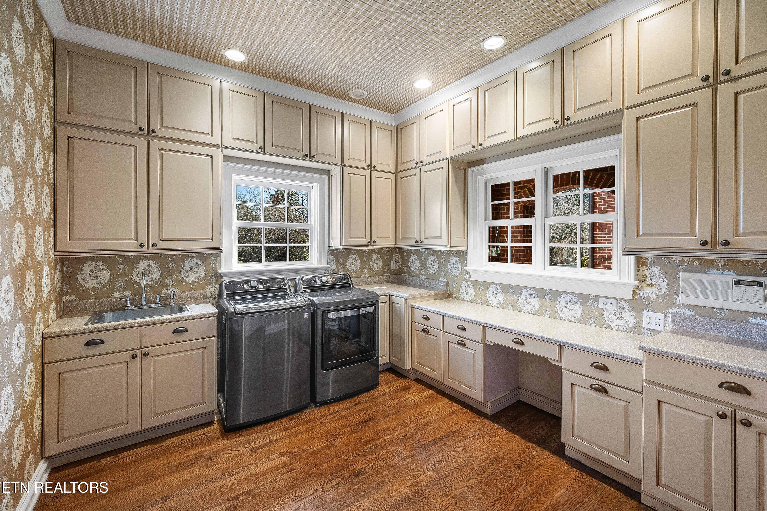 5225 Bent River Blvd