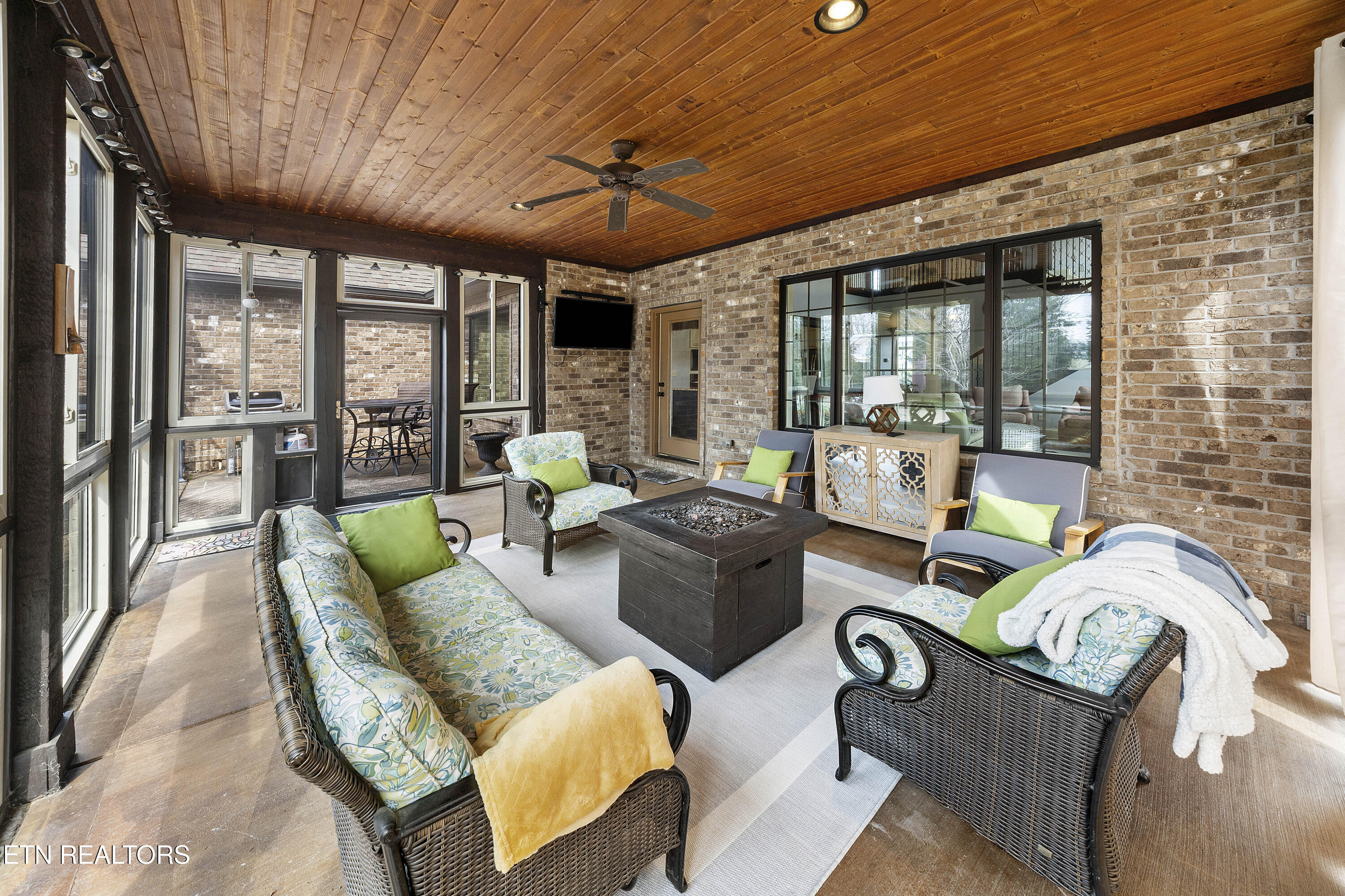 12409 Palm Beach Way