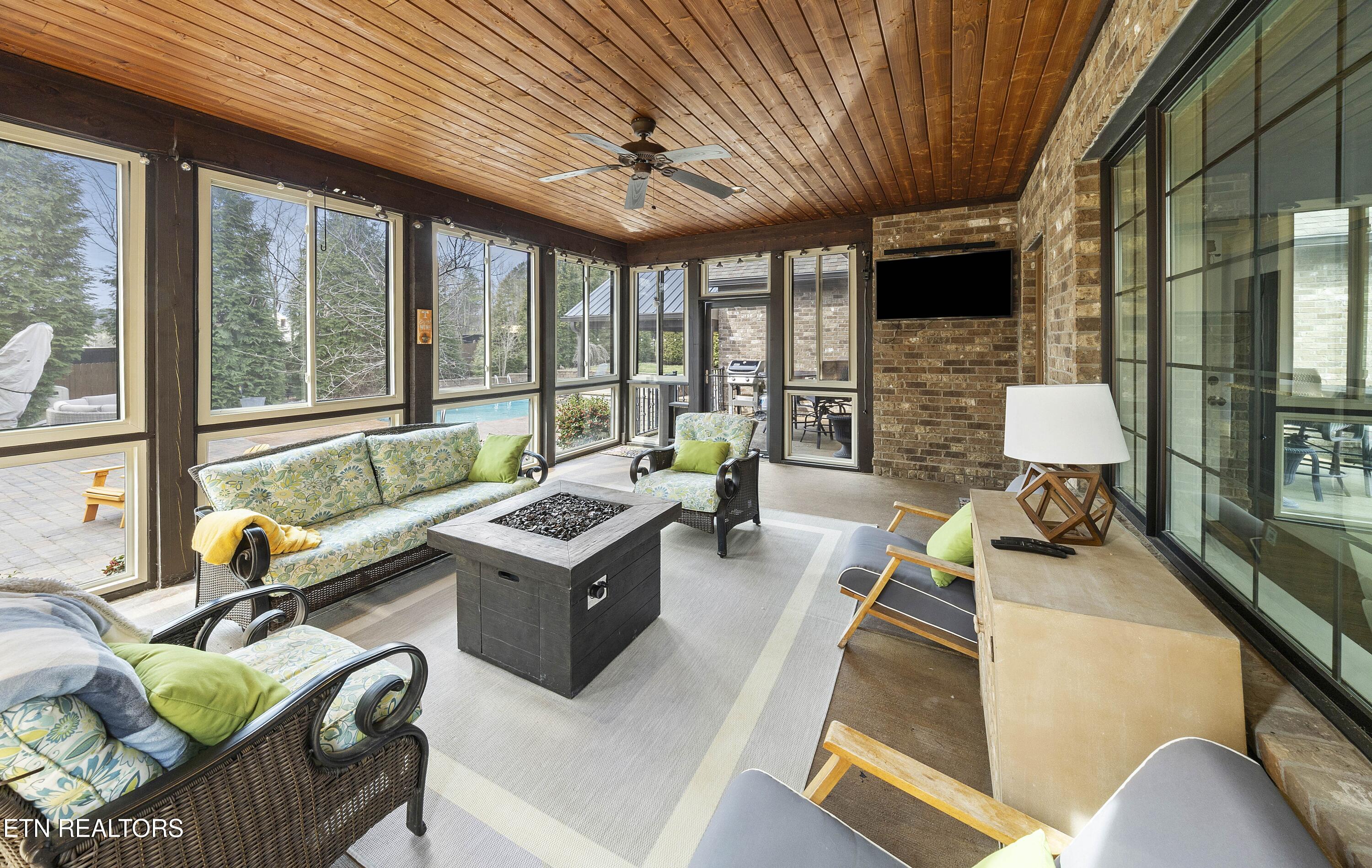 12409 Palm Beach Way