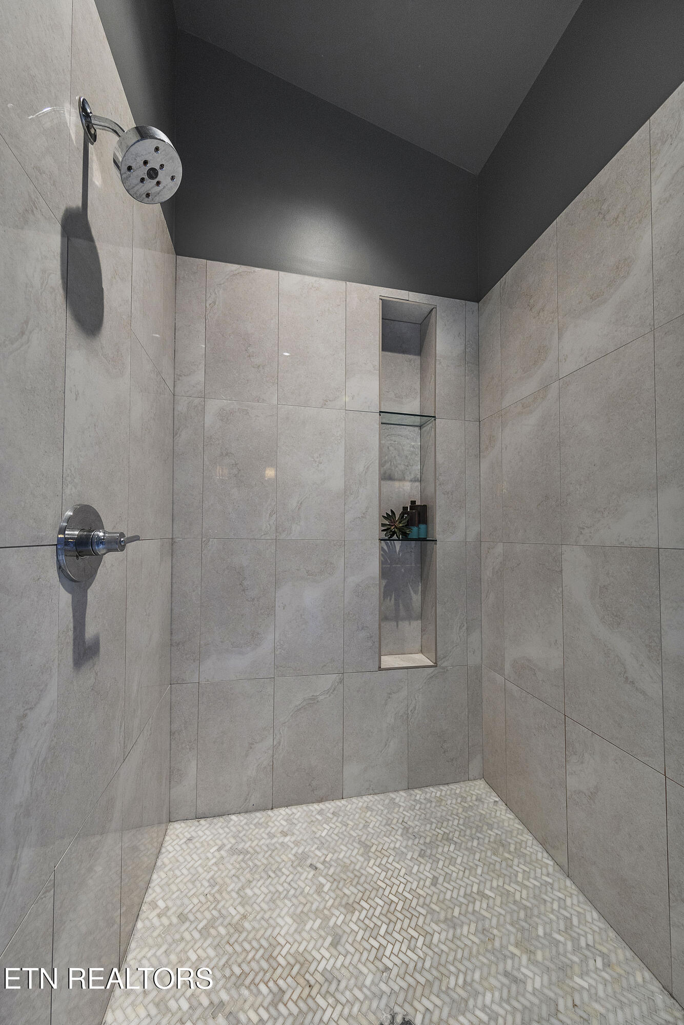 4352 Gravelly Hills Rd