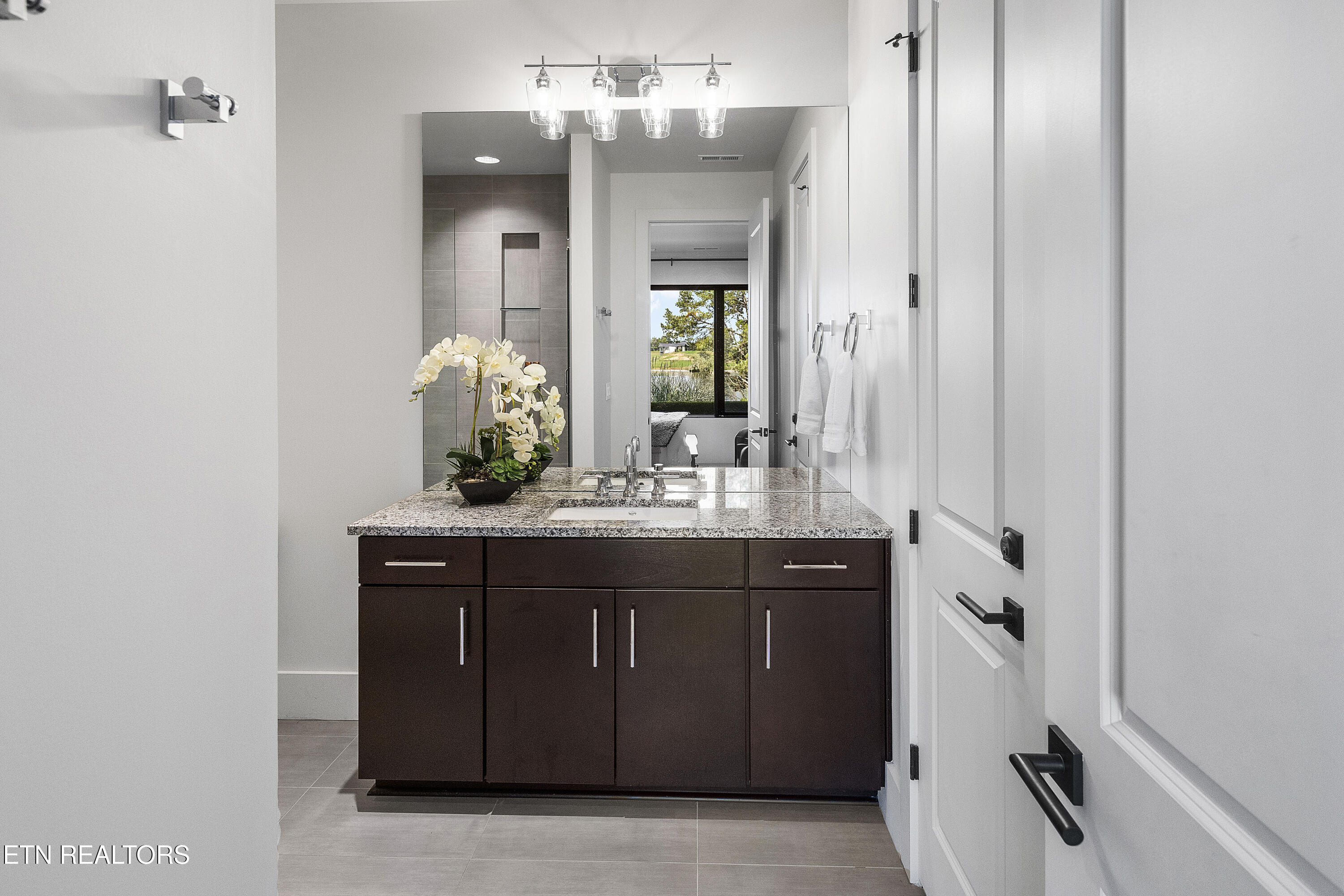 4352 Gravelly Hills Rd