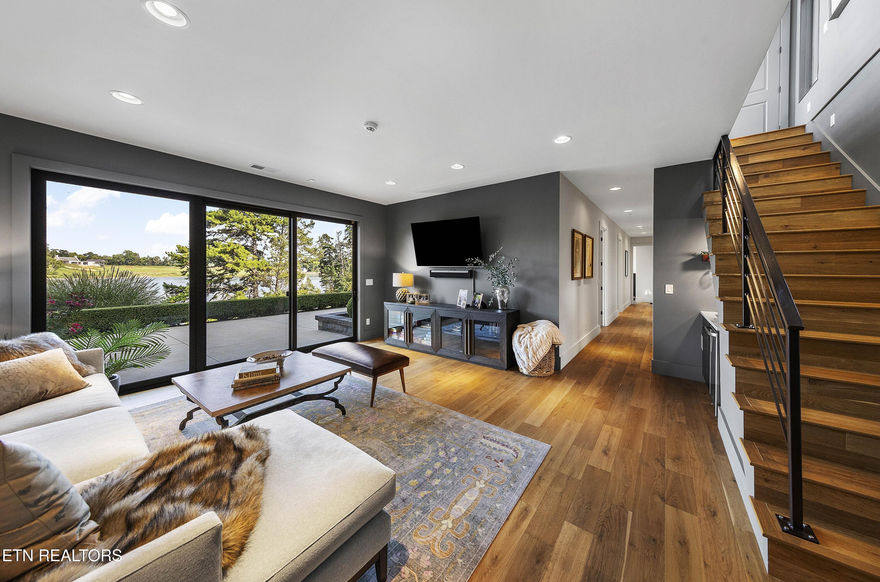 4352 Gravelly Hills Rd