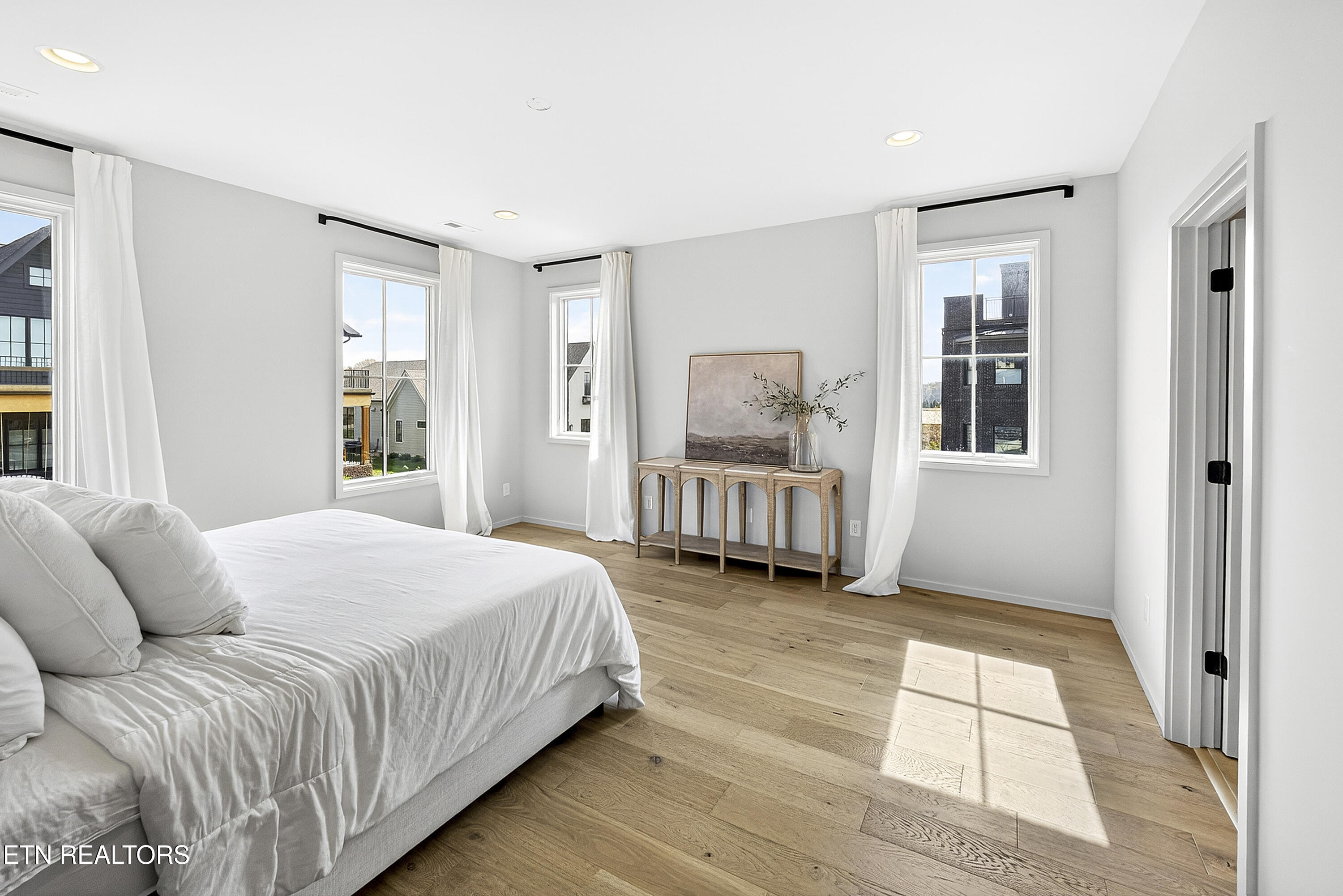 9839 Clingmans Dome Drive