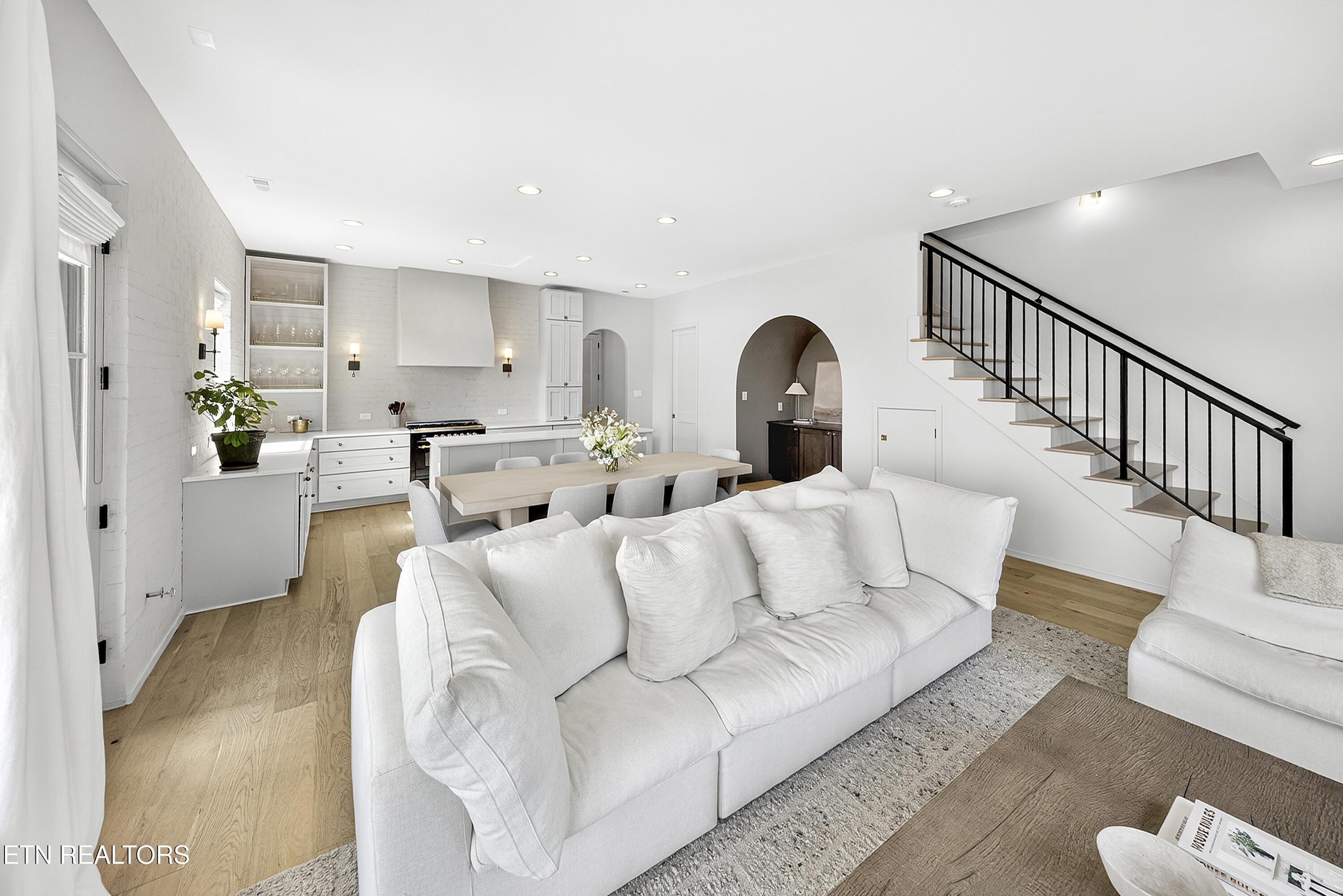 9839 Clingmans Dome Drive