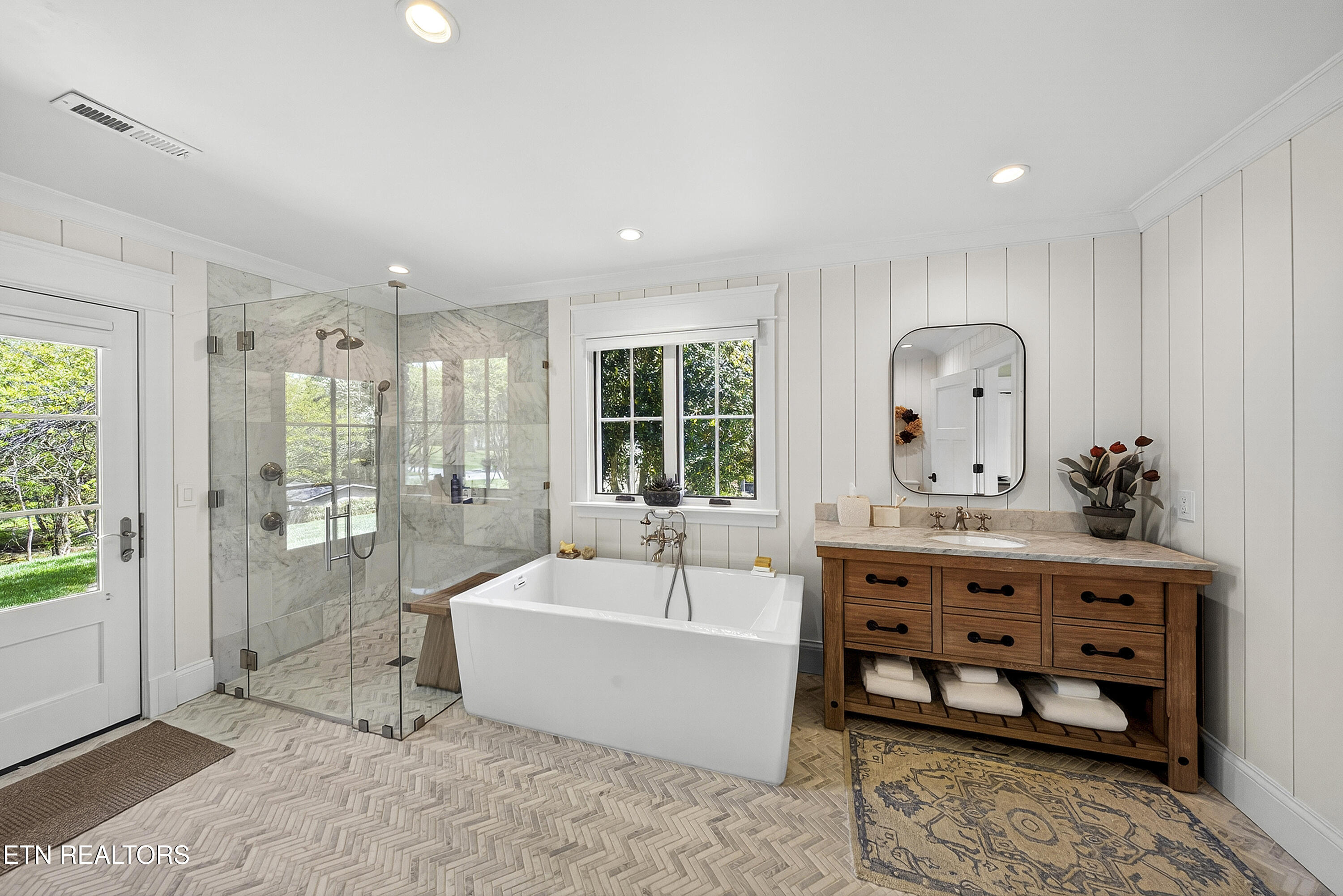 5413 Riverbend Drive