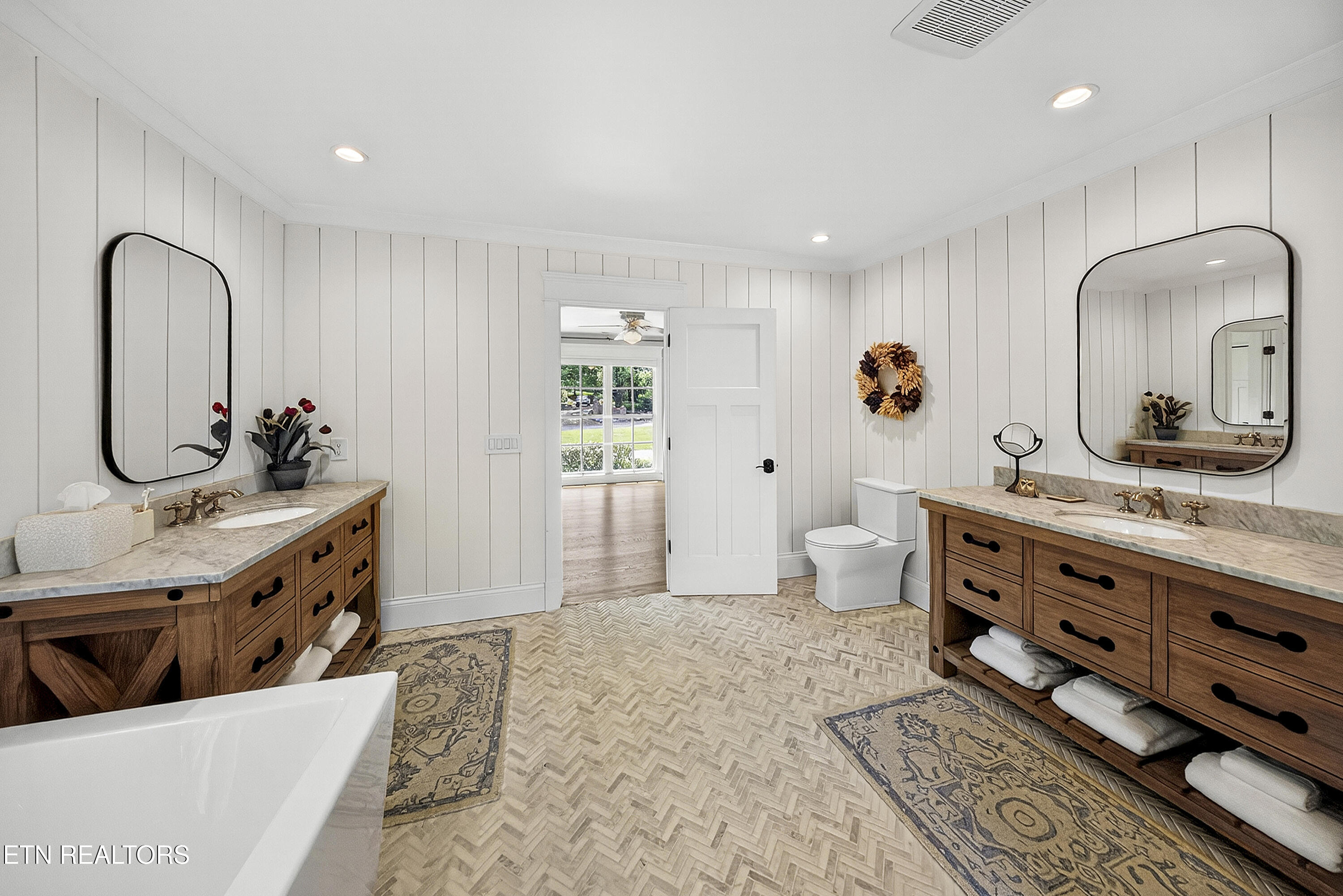 5413 Riverbend Drive