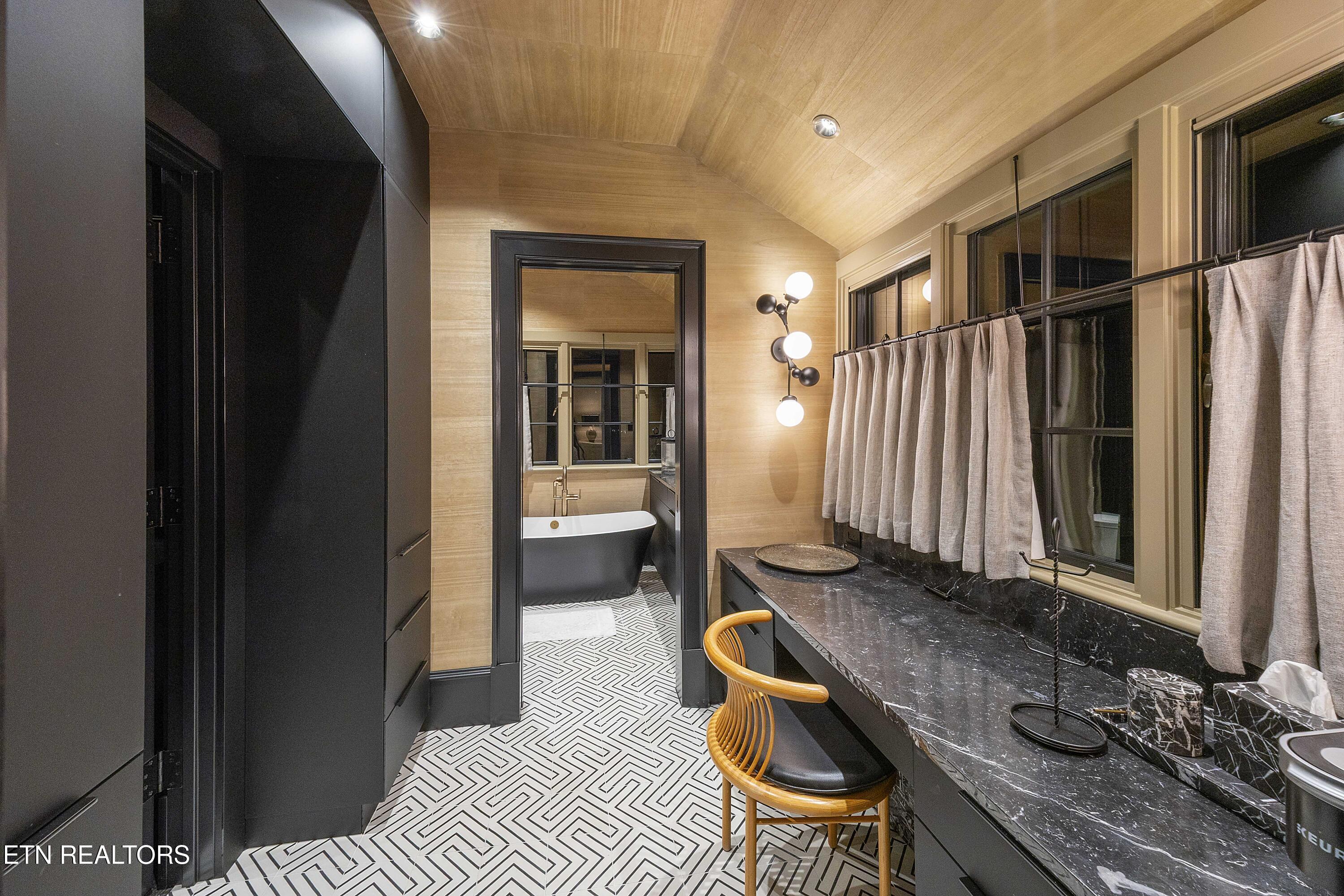 10580 Leonidas Meadow Way