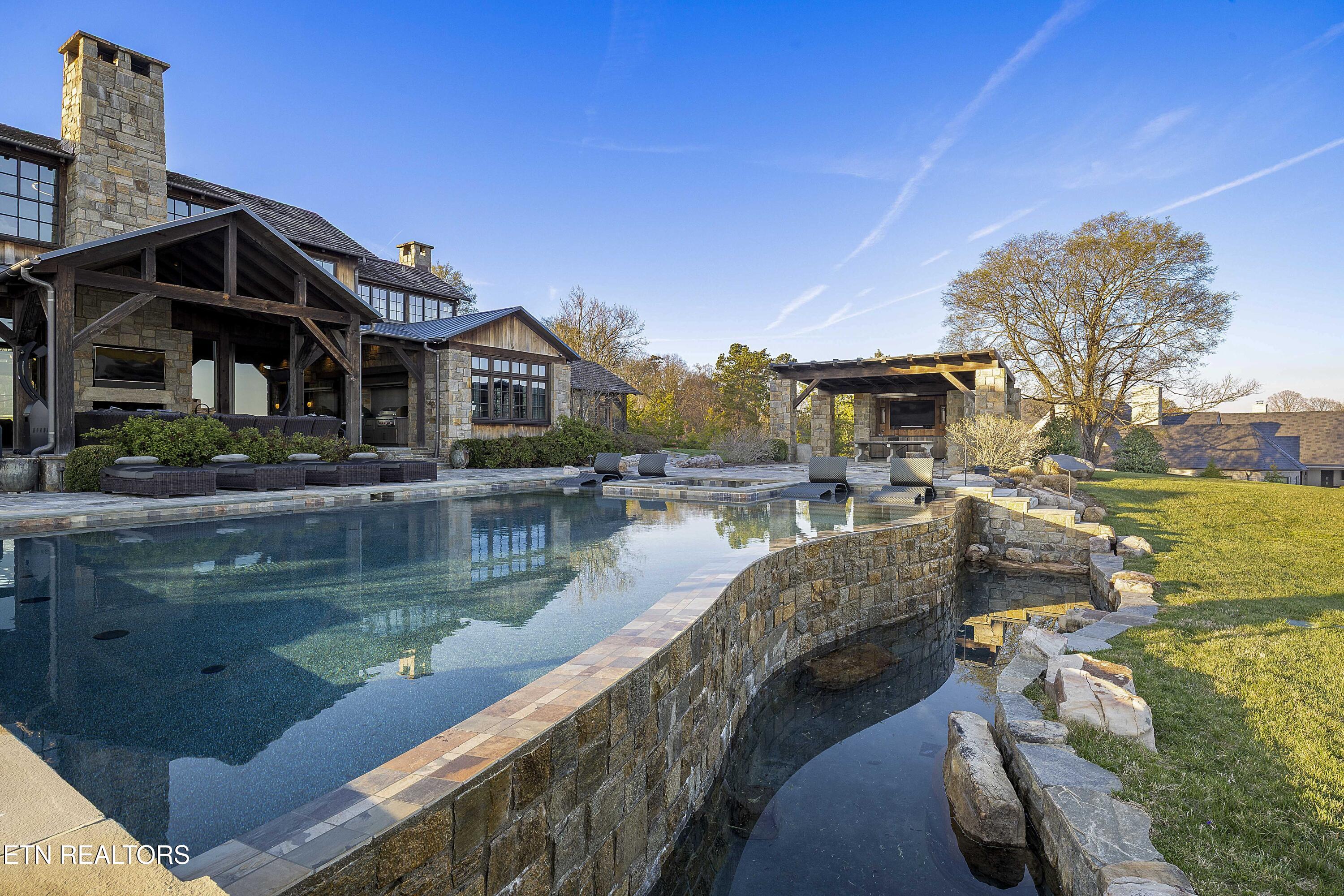 10580 Leonidas Meadow Way