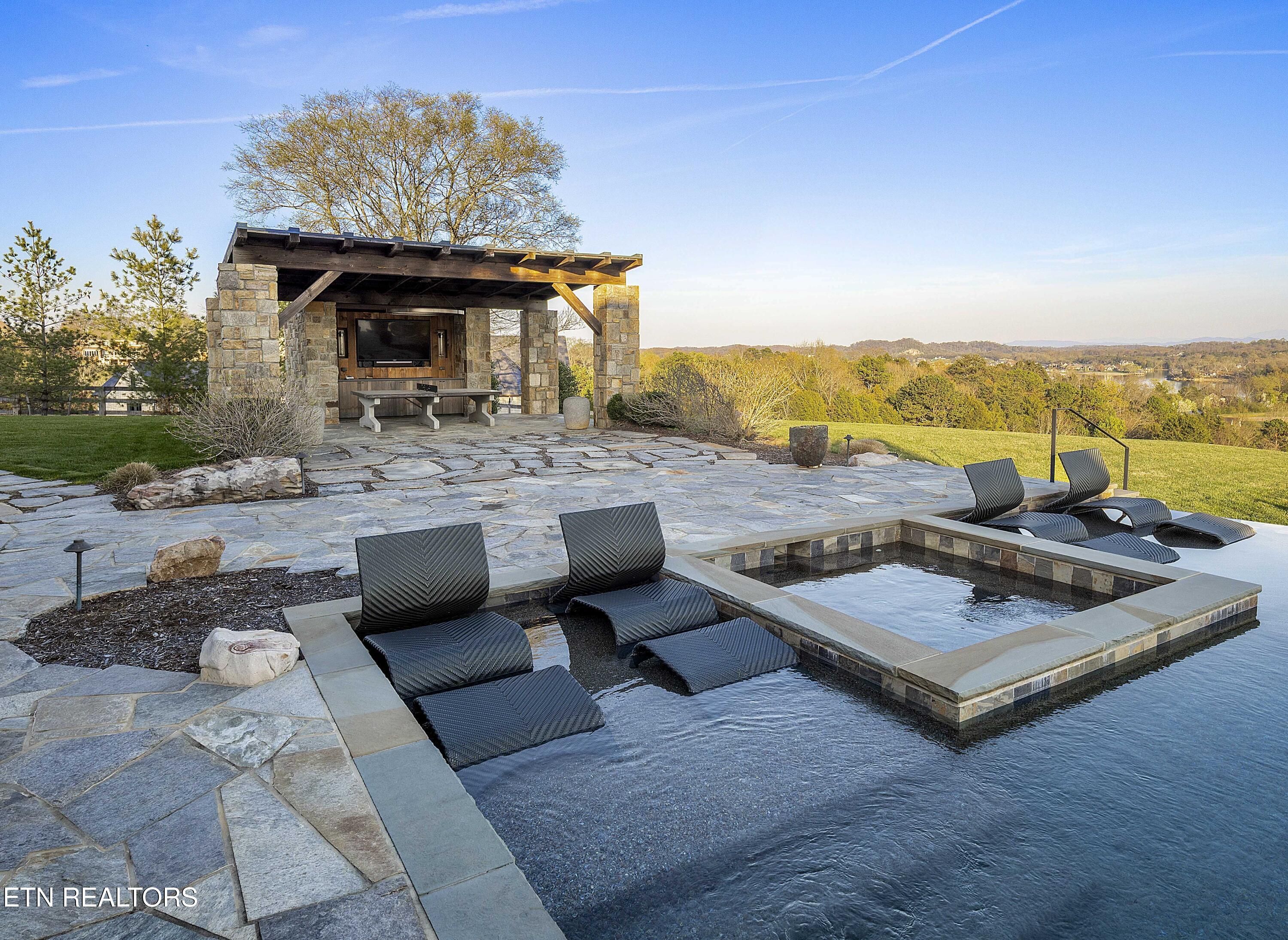 10580 Leonidas Meadow Way