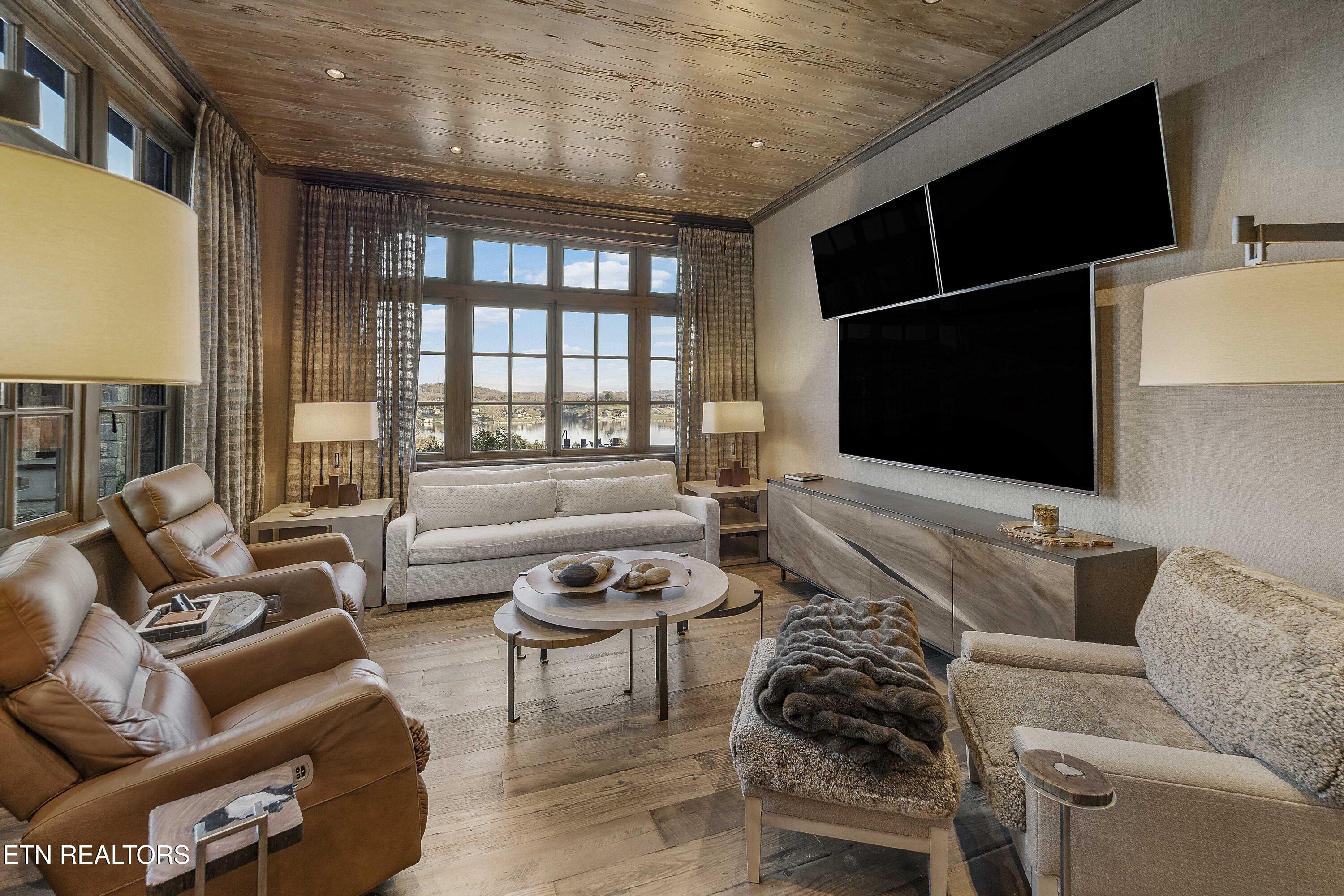 10580 Leonidas Meadow Way