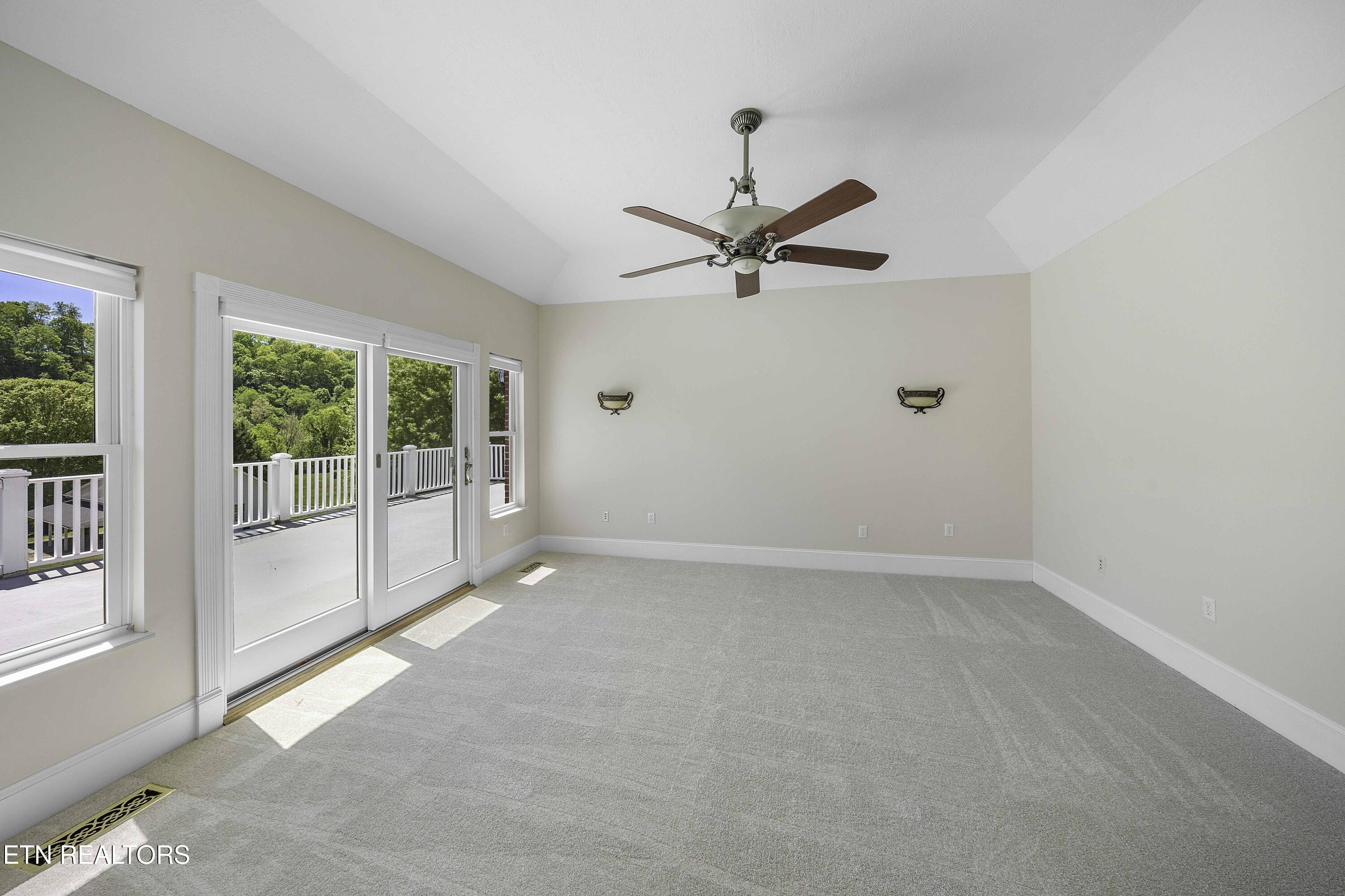 2760 Holston River Drive