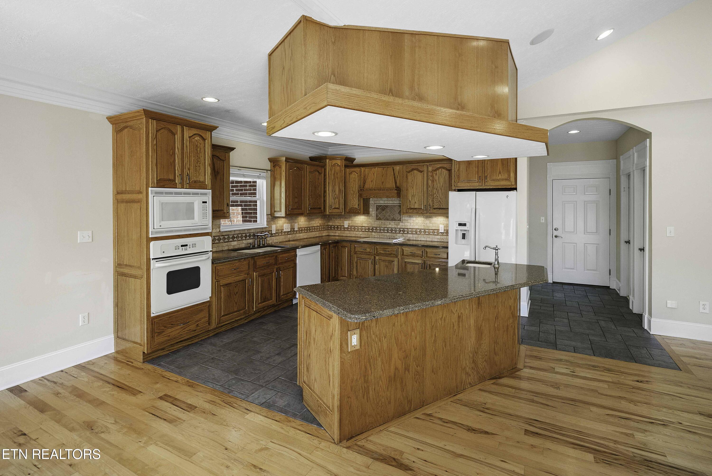 2760 Holston River Drive