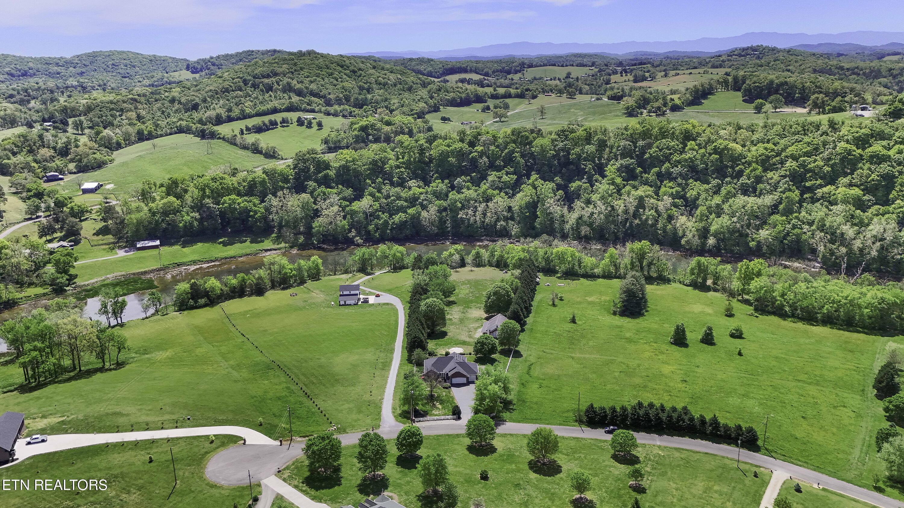 2760 Holston River Drive