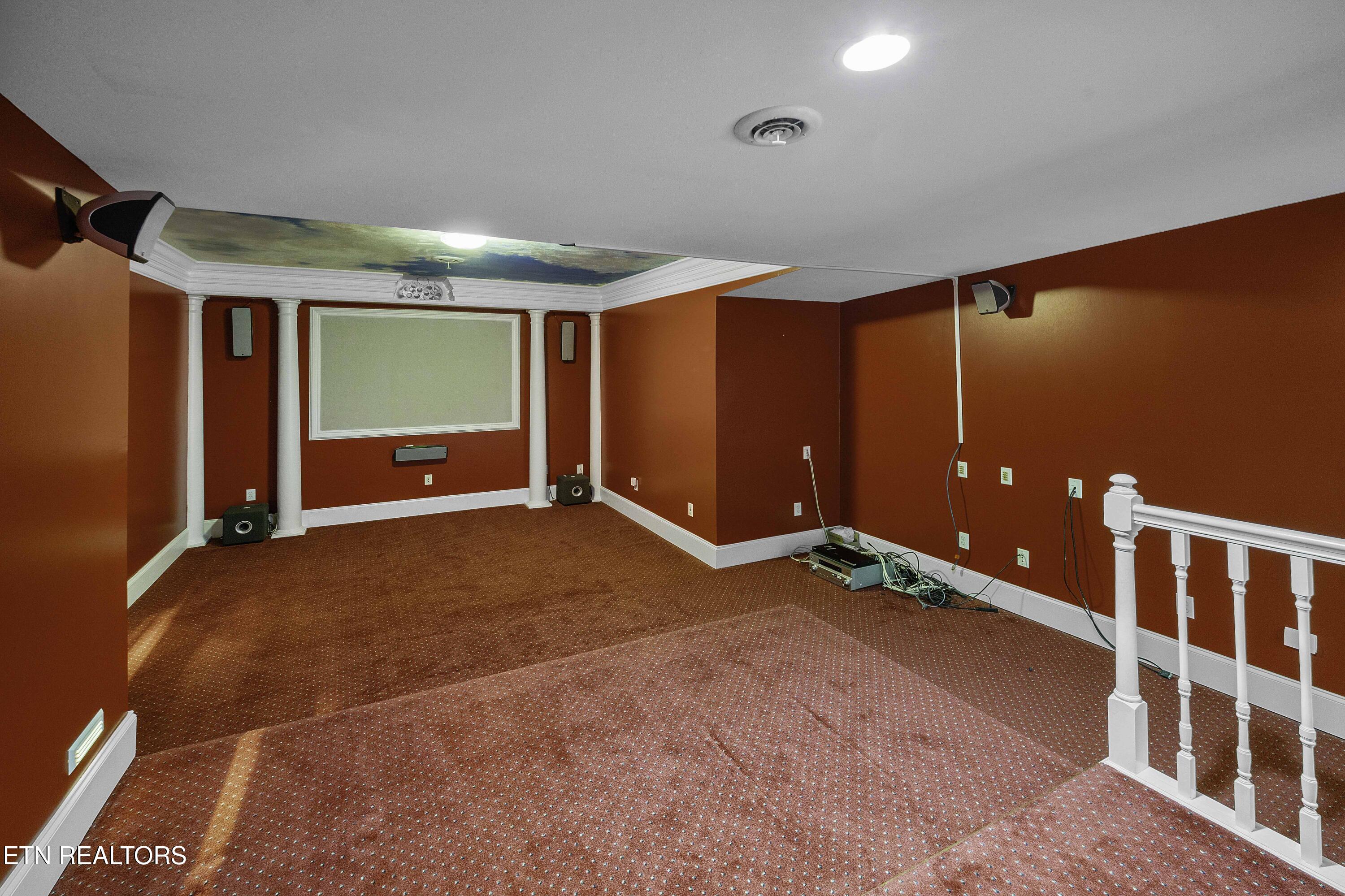2760 Holston River Drive