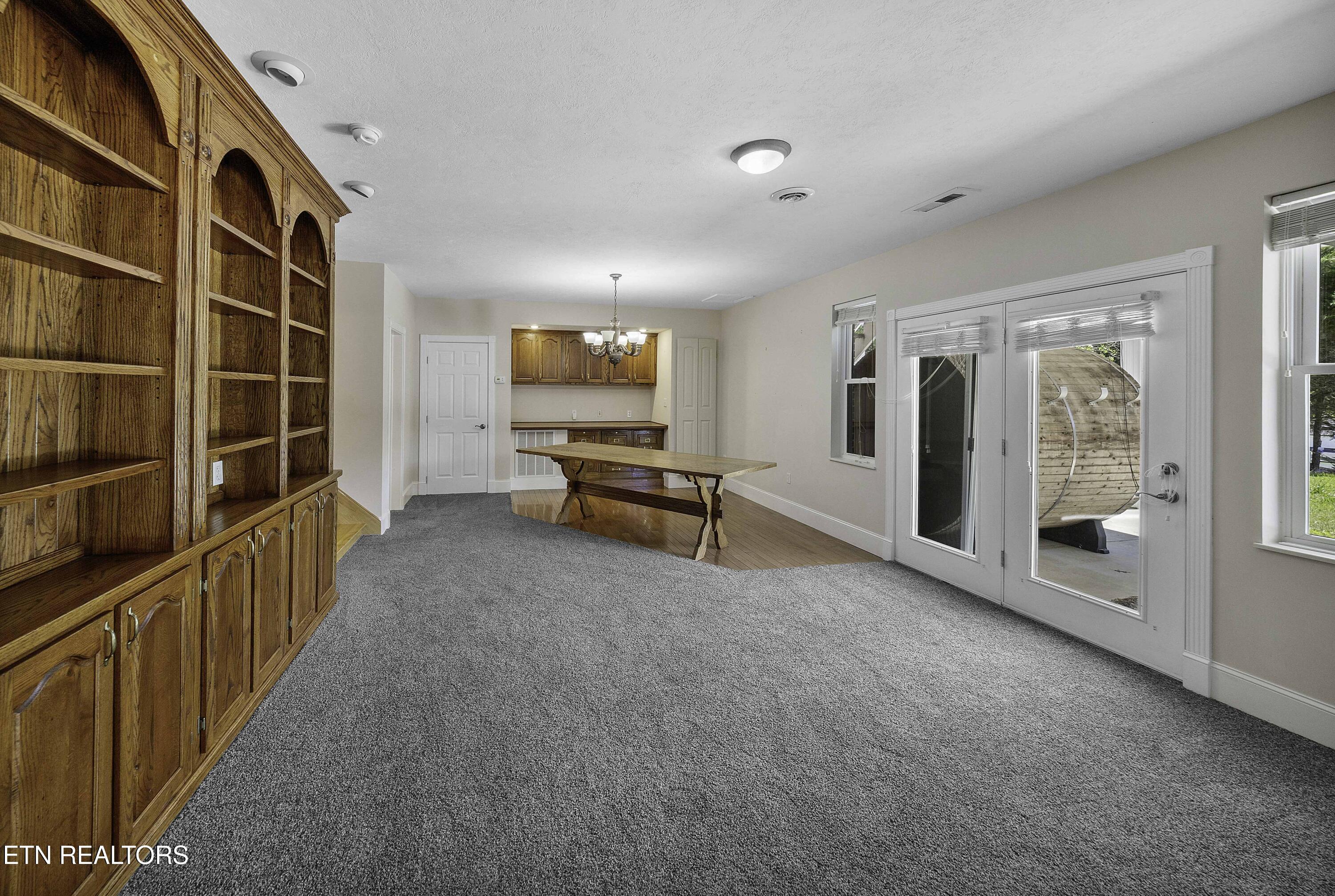 2760 Holston River Drive