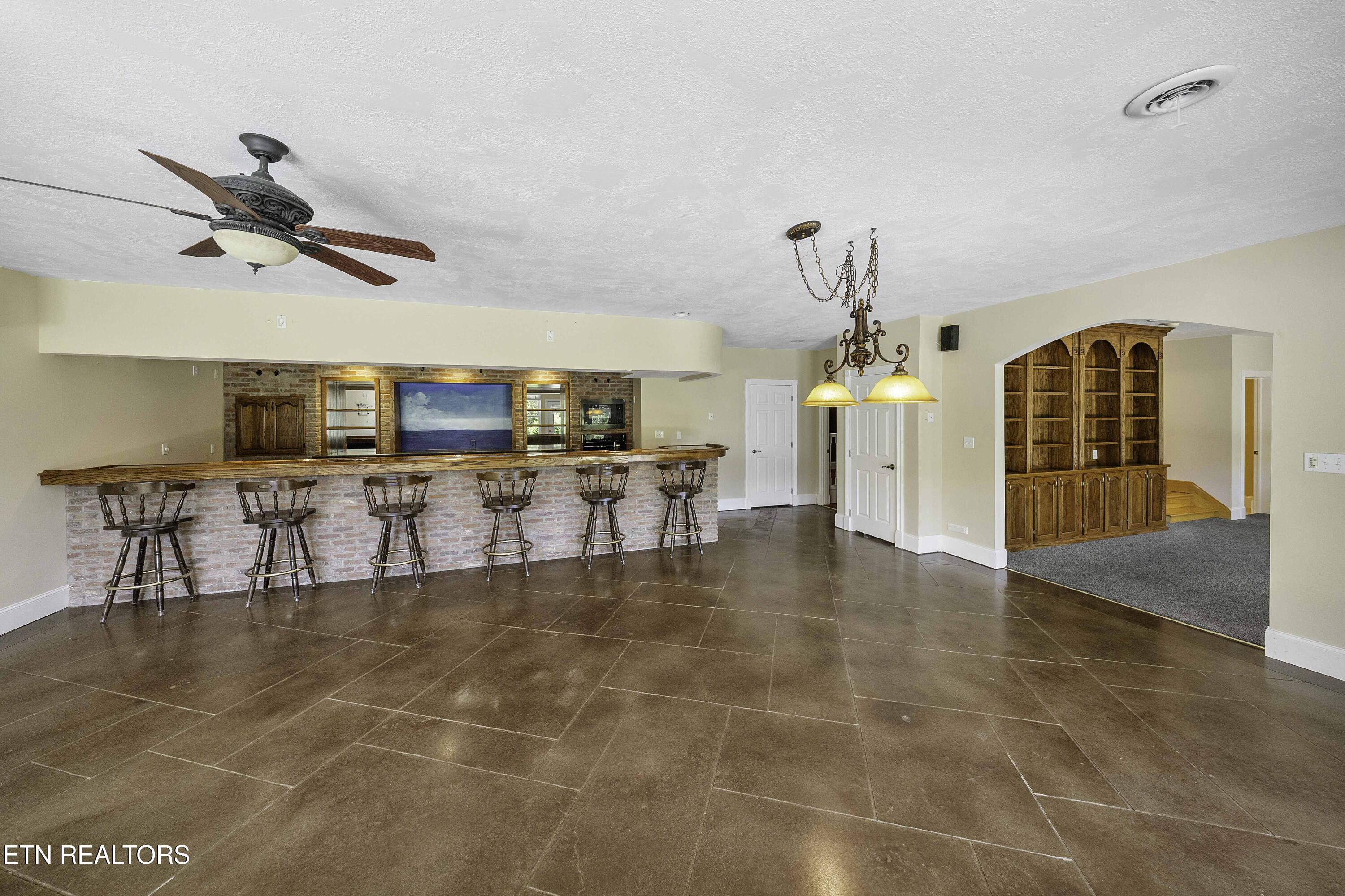 2760 Holston River Drive