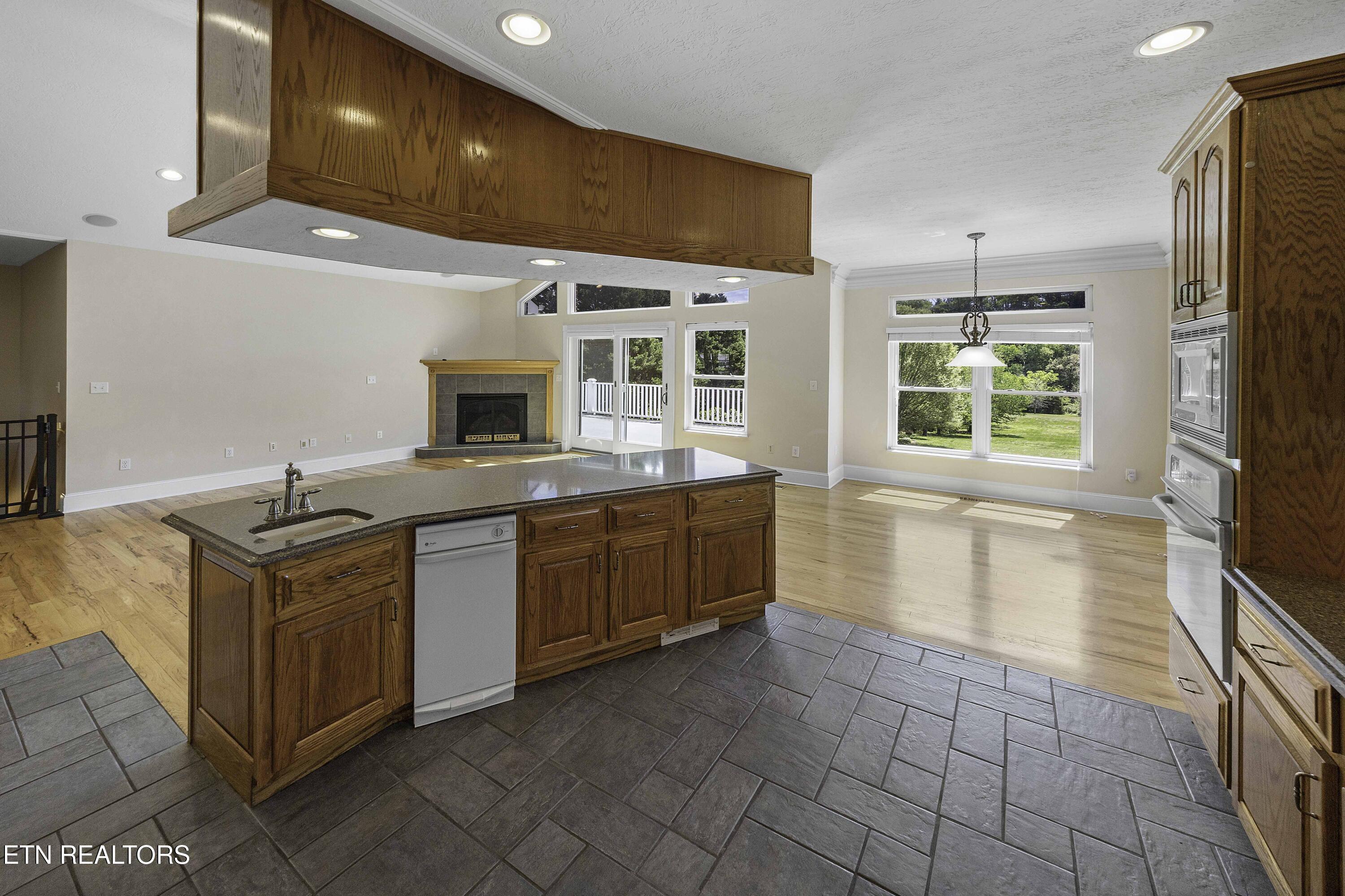 2760 Holston River Drive