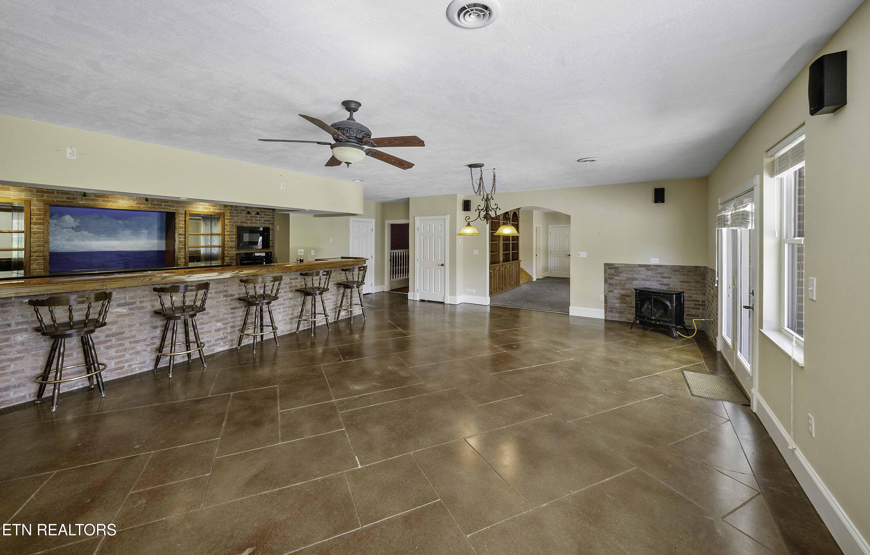 2760 Holston River Drive