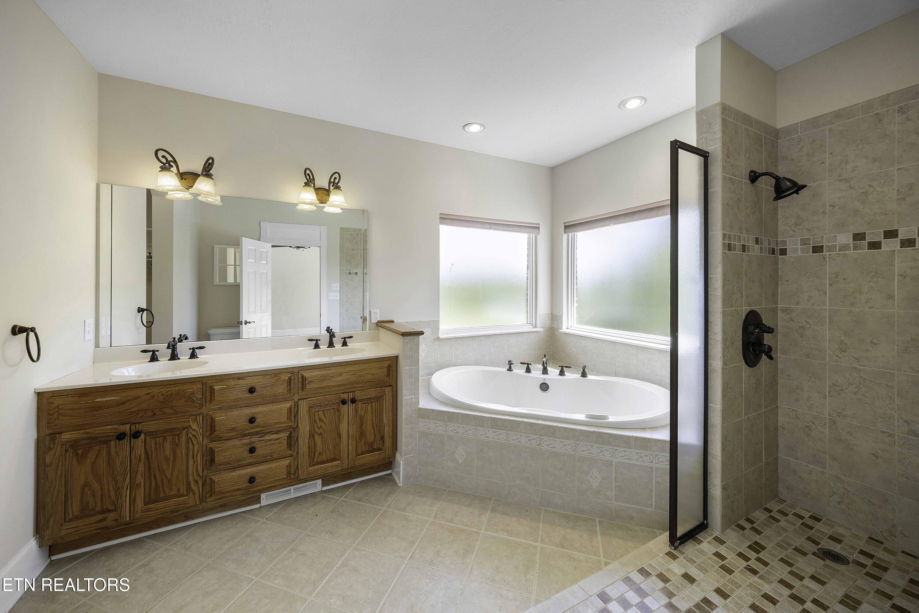 2760 Holston River Drive