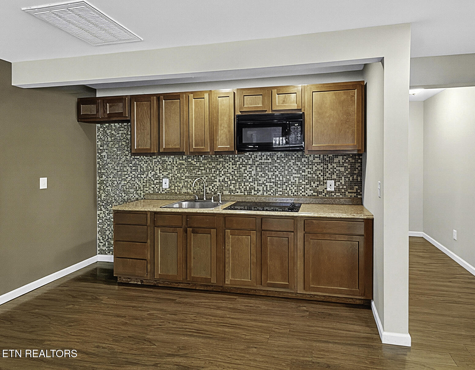12649 Bayview Drive