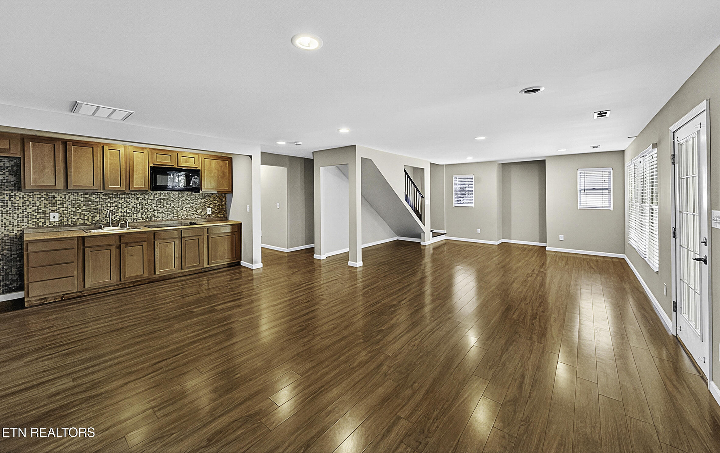 12649 Bayview Drive