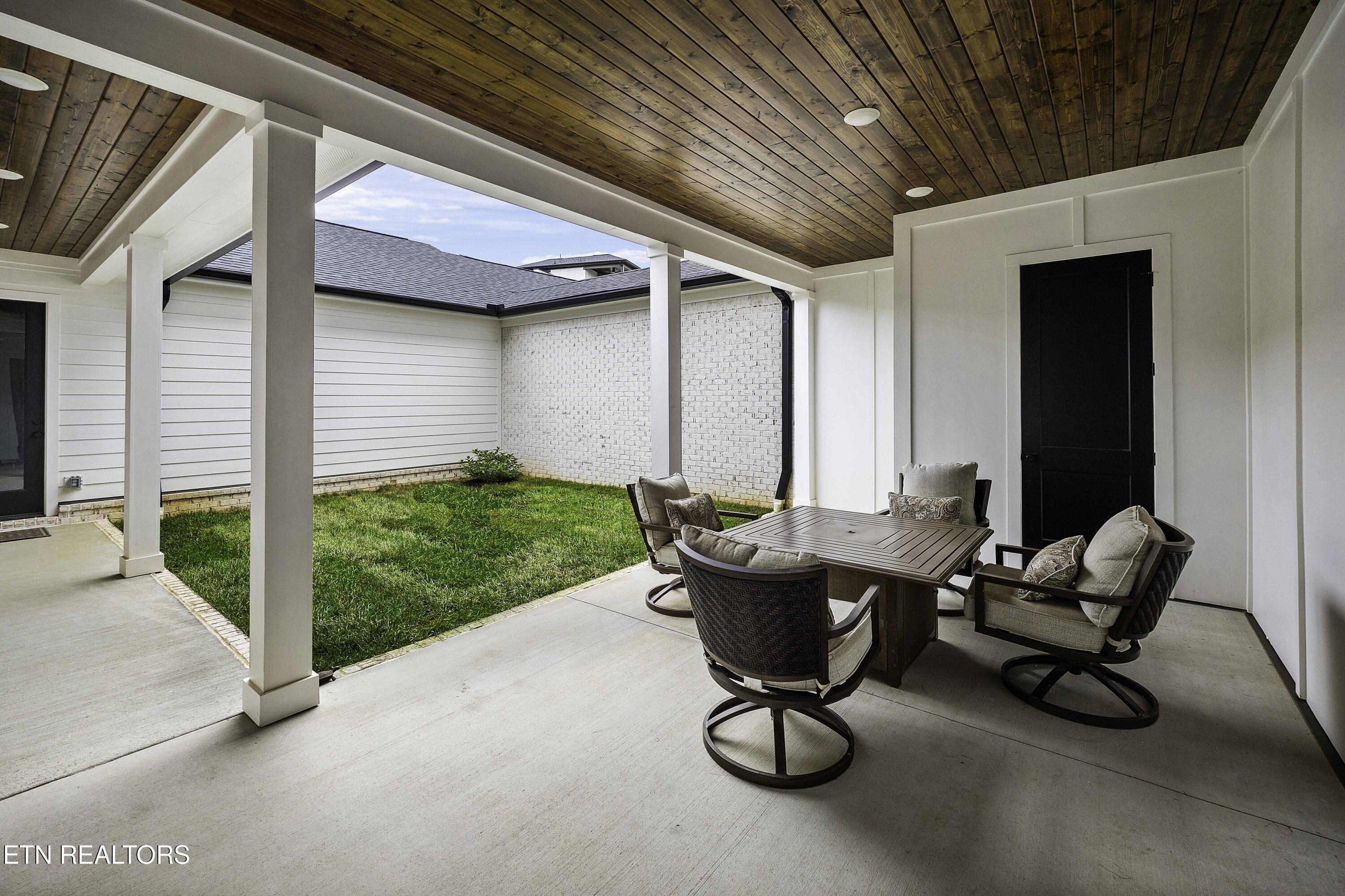 9421 Horizon Drive