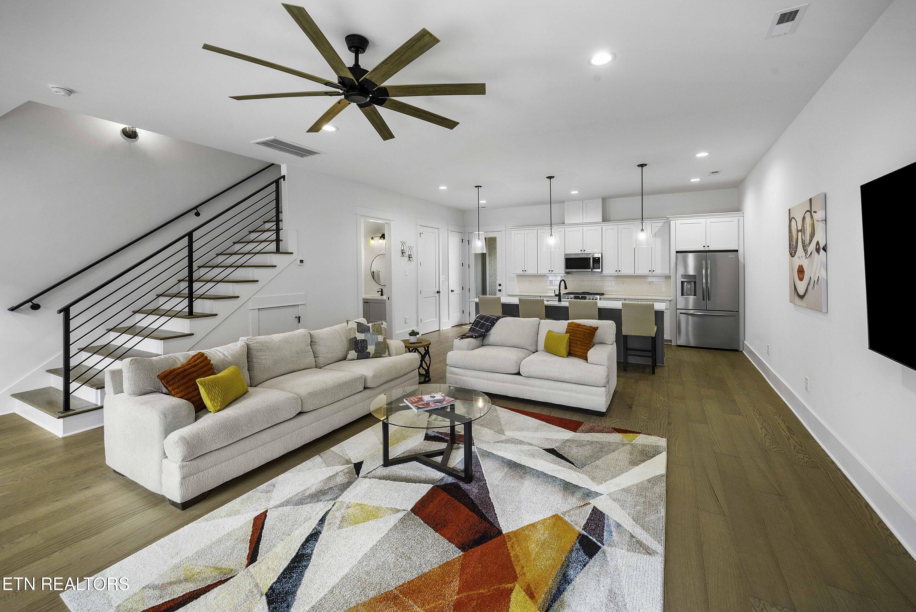 9421 Horizon Drive