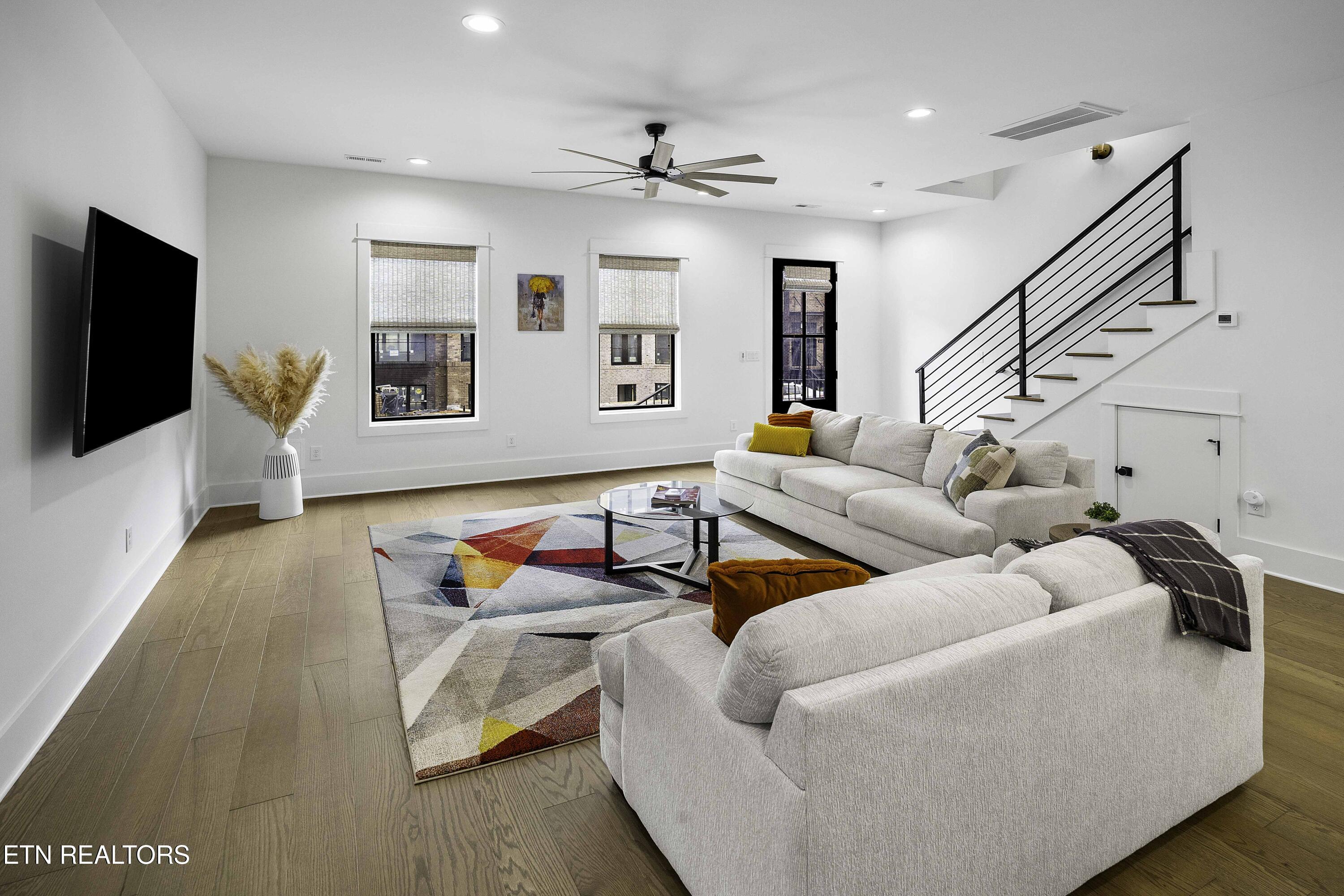 9421 Horizon Drive