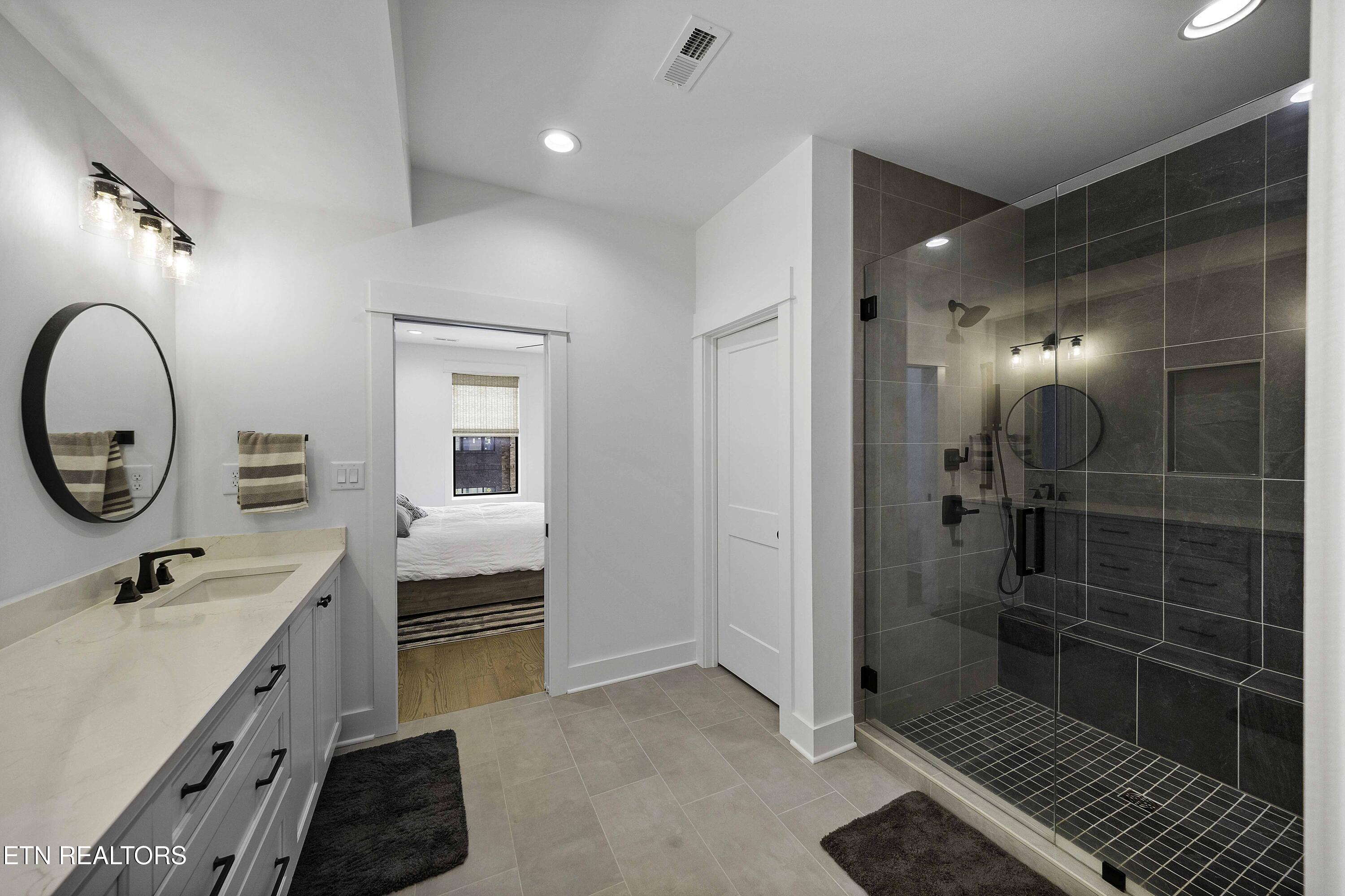 9421 Horizon Drive