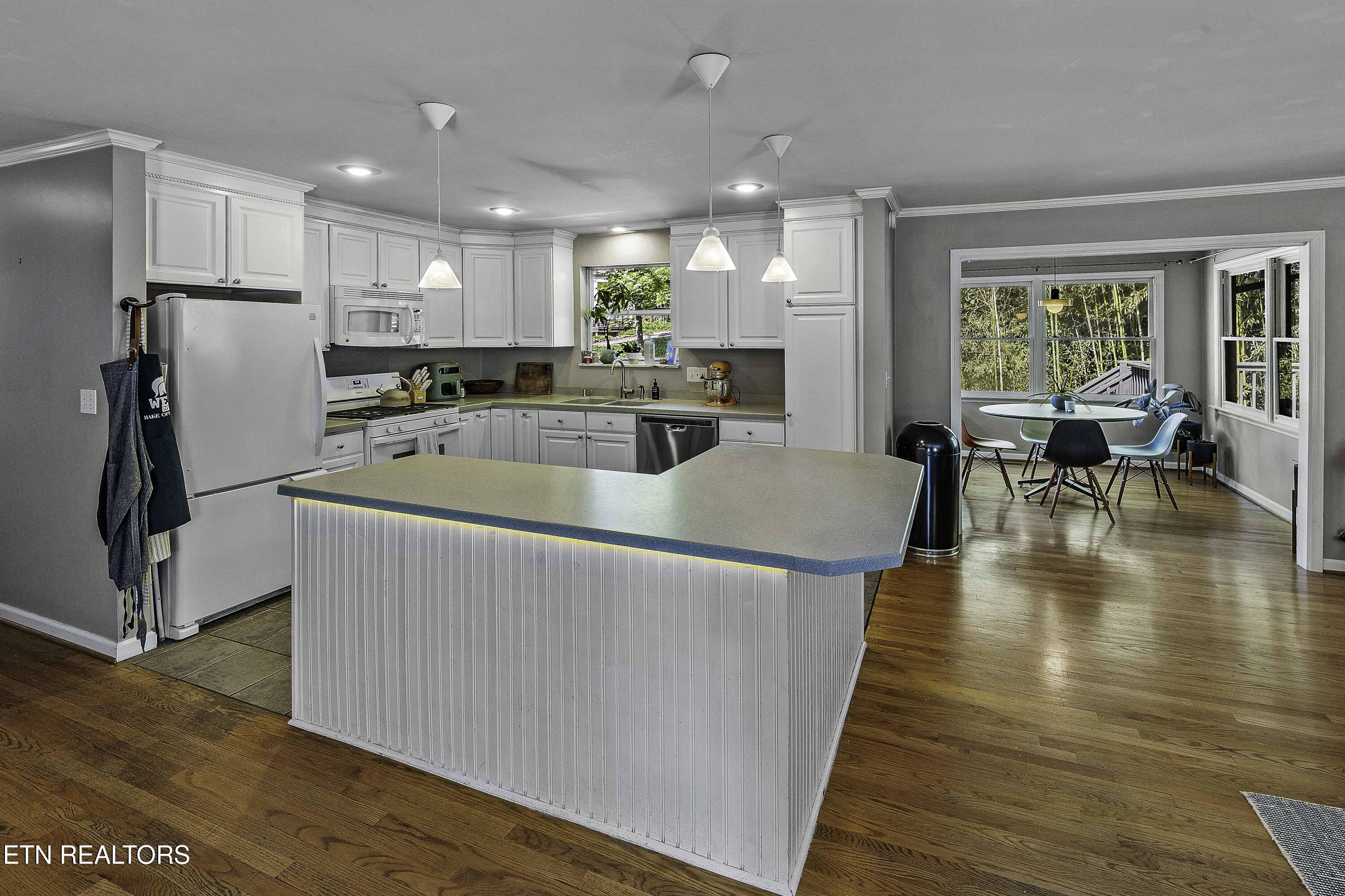 4317 Hiawatha Drive
