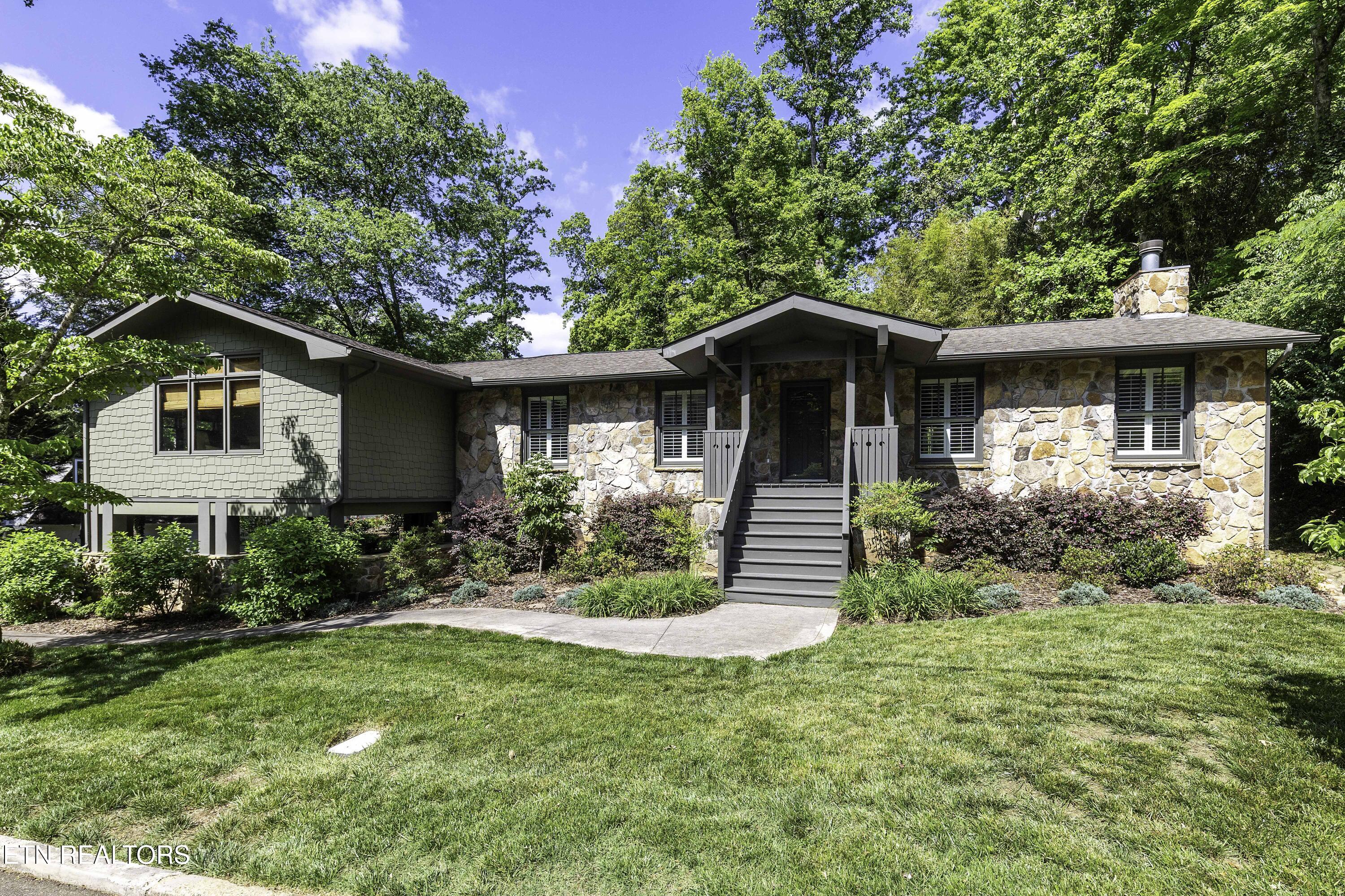 4317 Hiawatha Drive