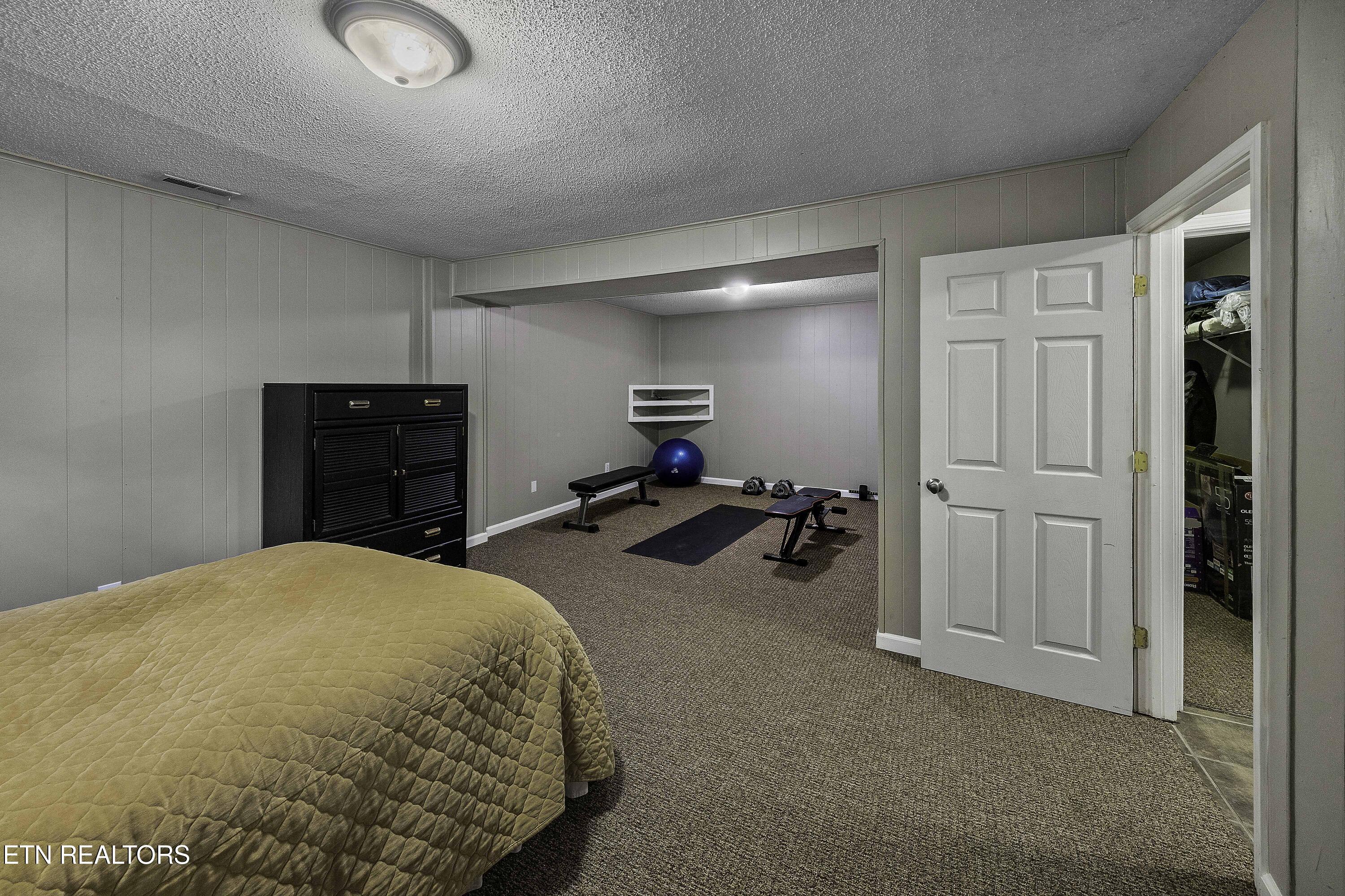 4317 Hiawatha Drive