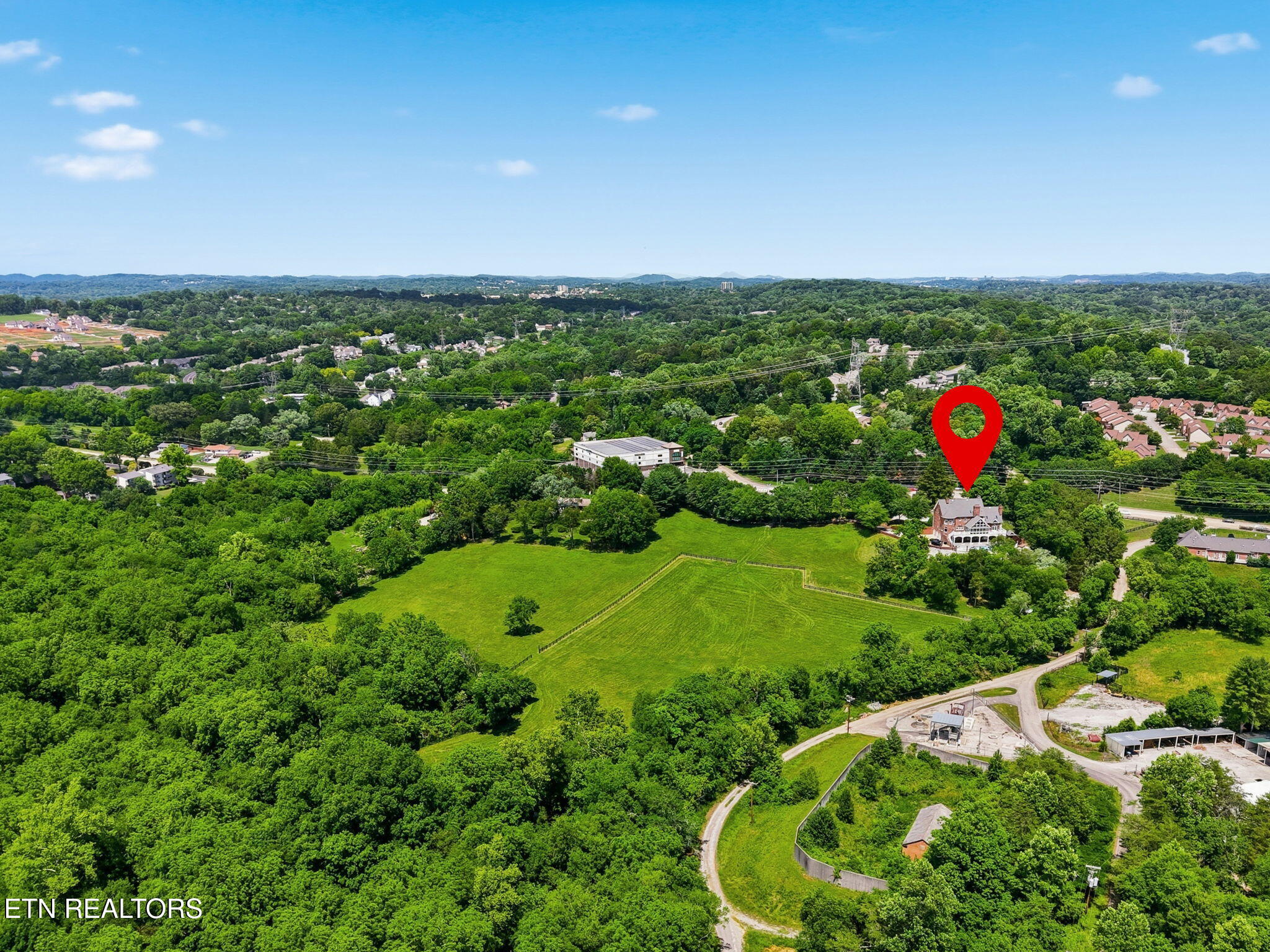 807 S Peters Rd