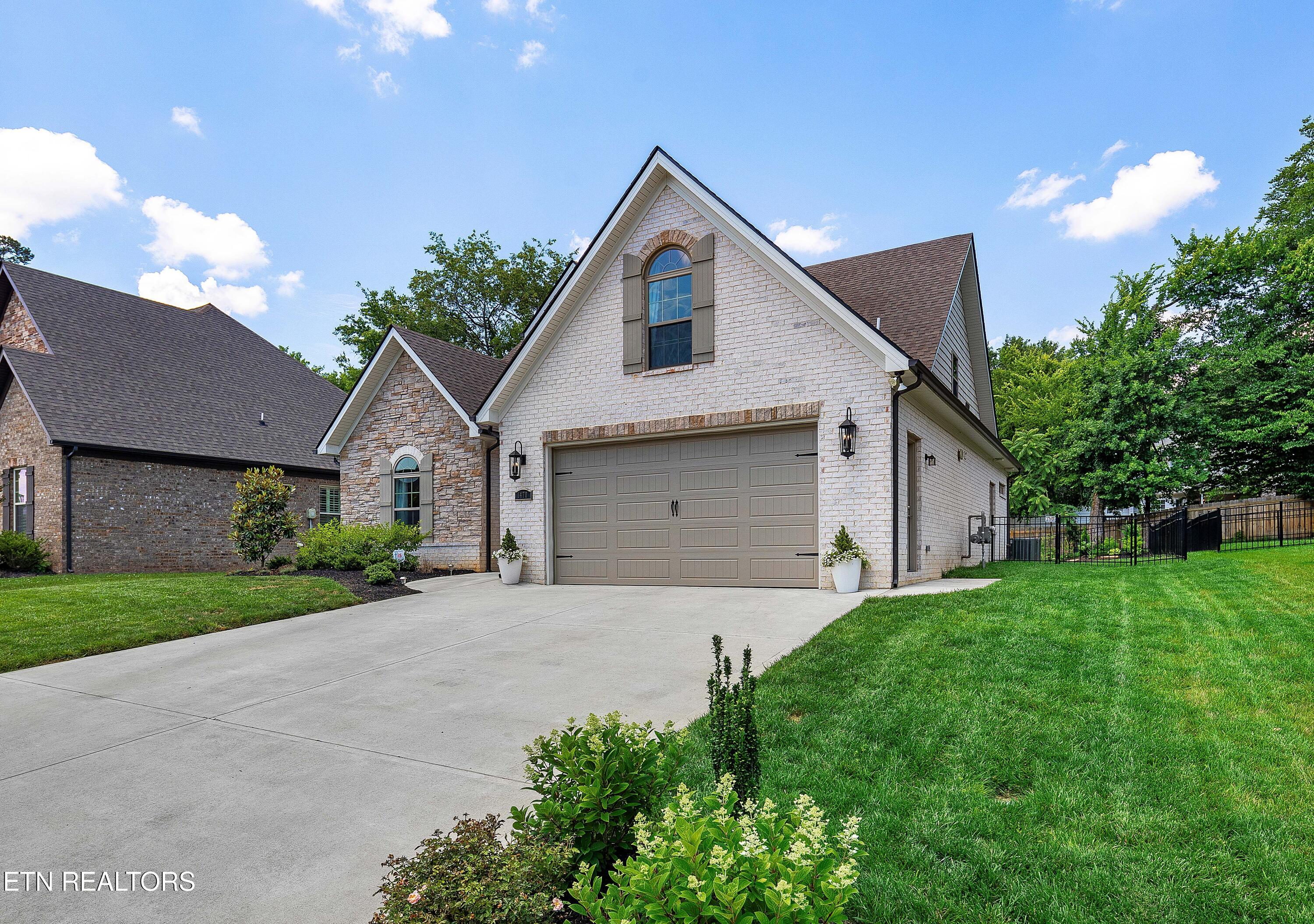 1470 Bronze Lane