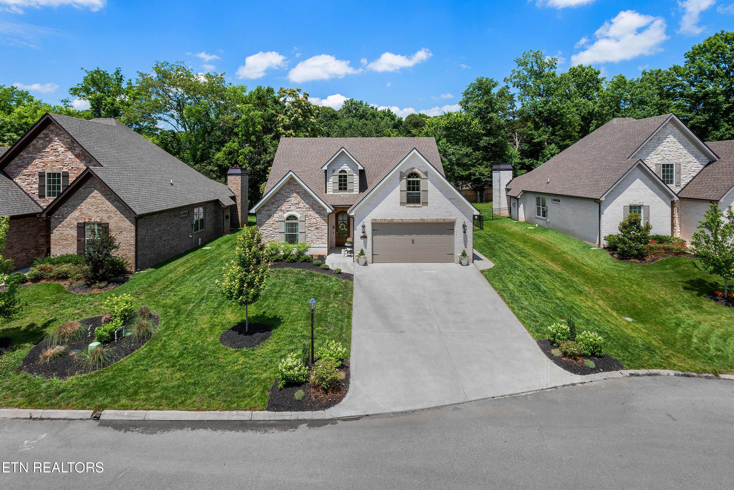 1470 Bronze Lane