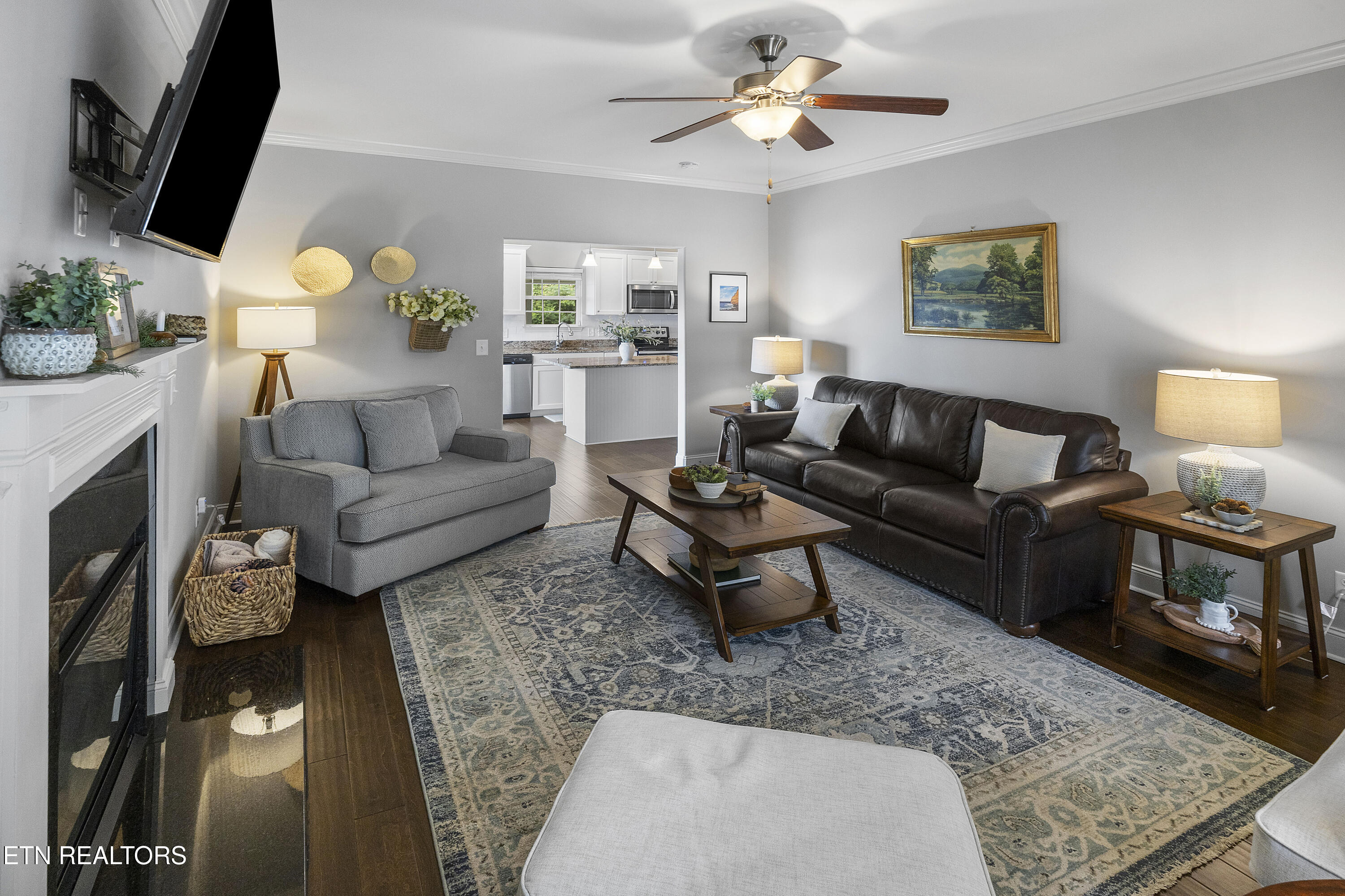 3055 Oakwood Hills Lane