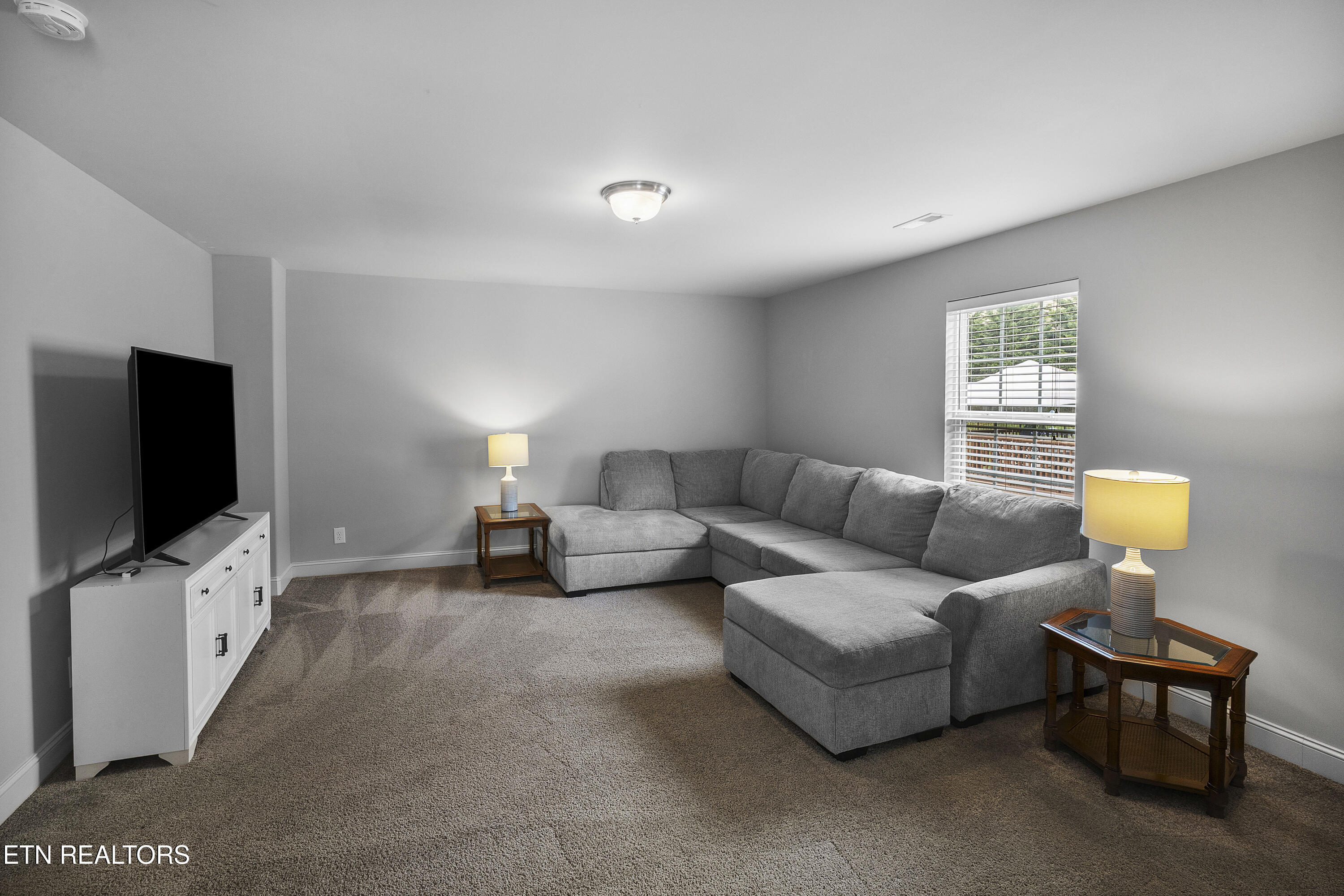 3055 Oakwood Hills Lane