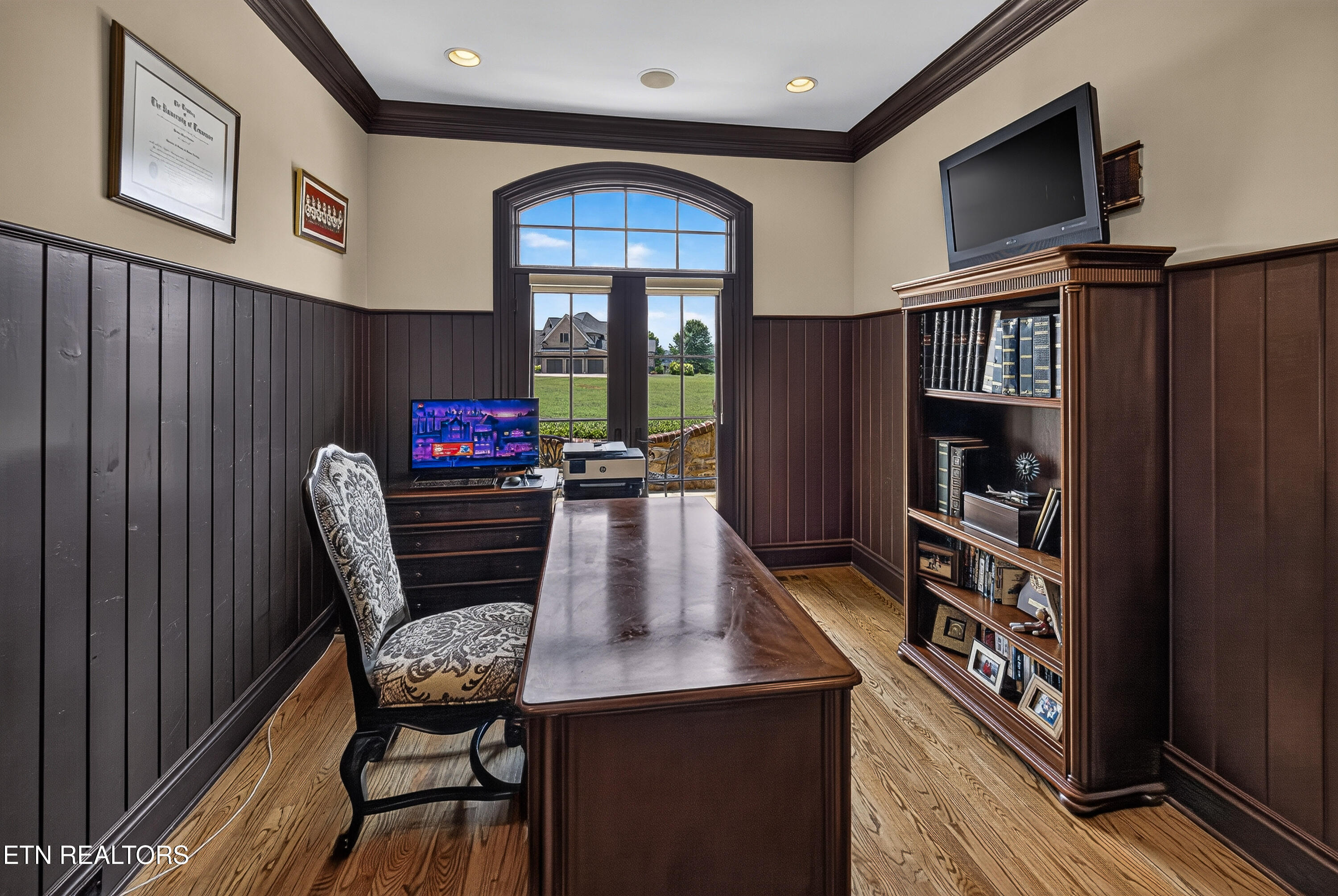 3642 Edgewater Way