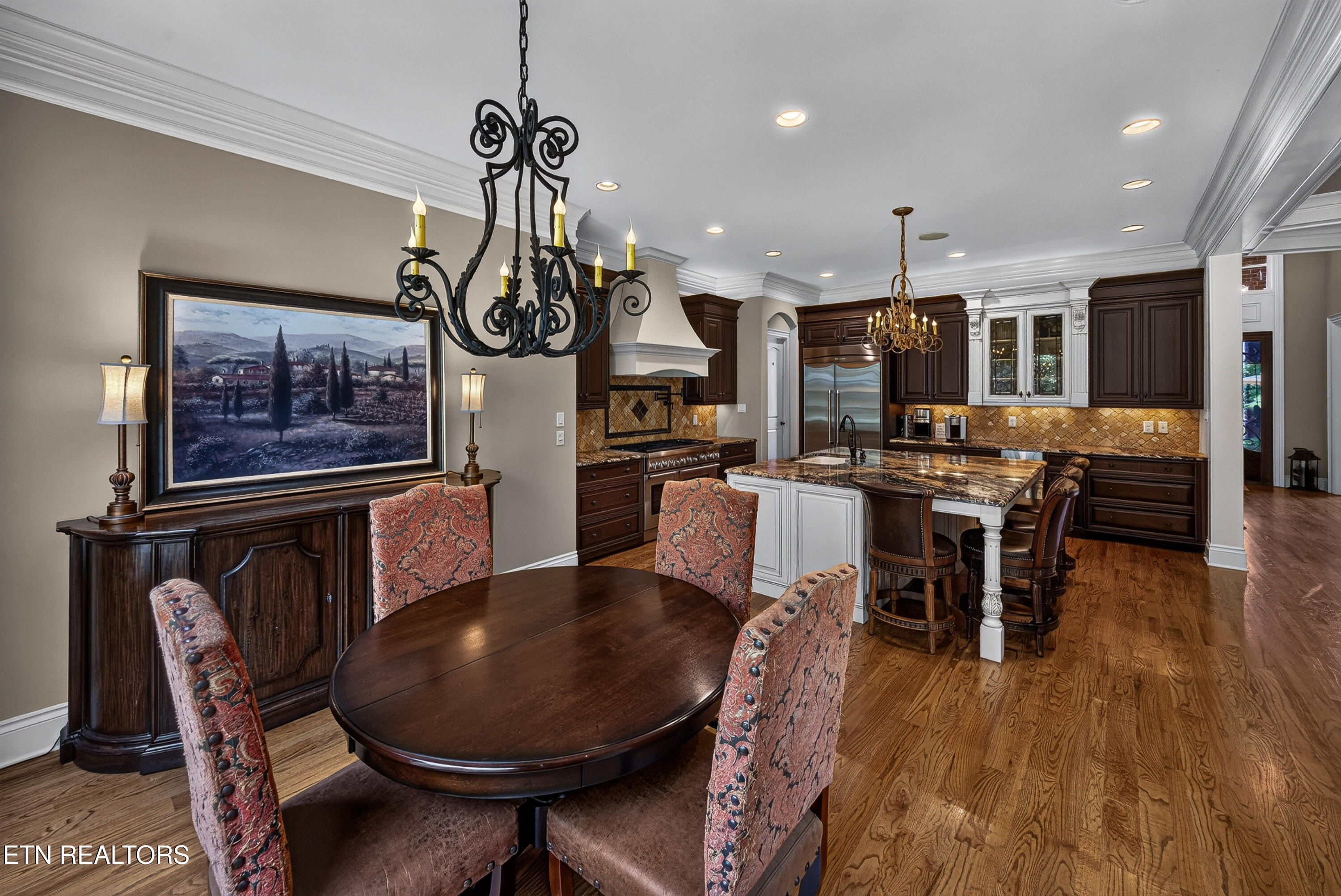 3642 Edgewater Way