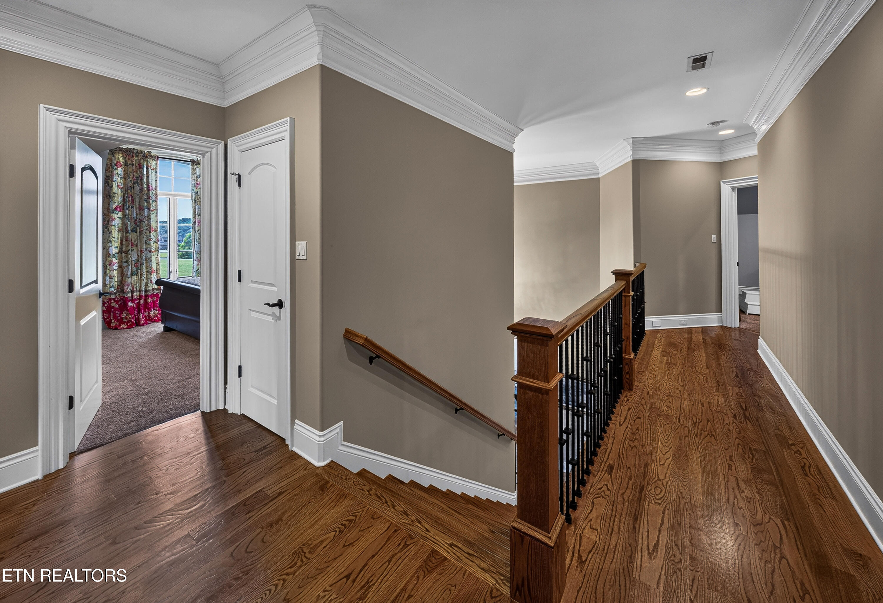3642 Edgewater Way