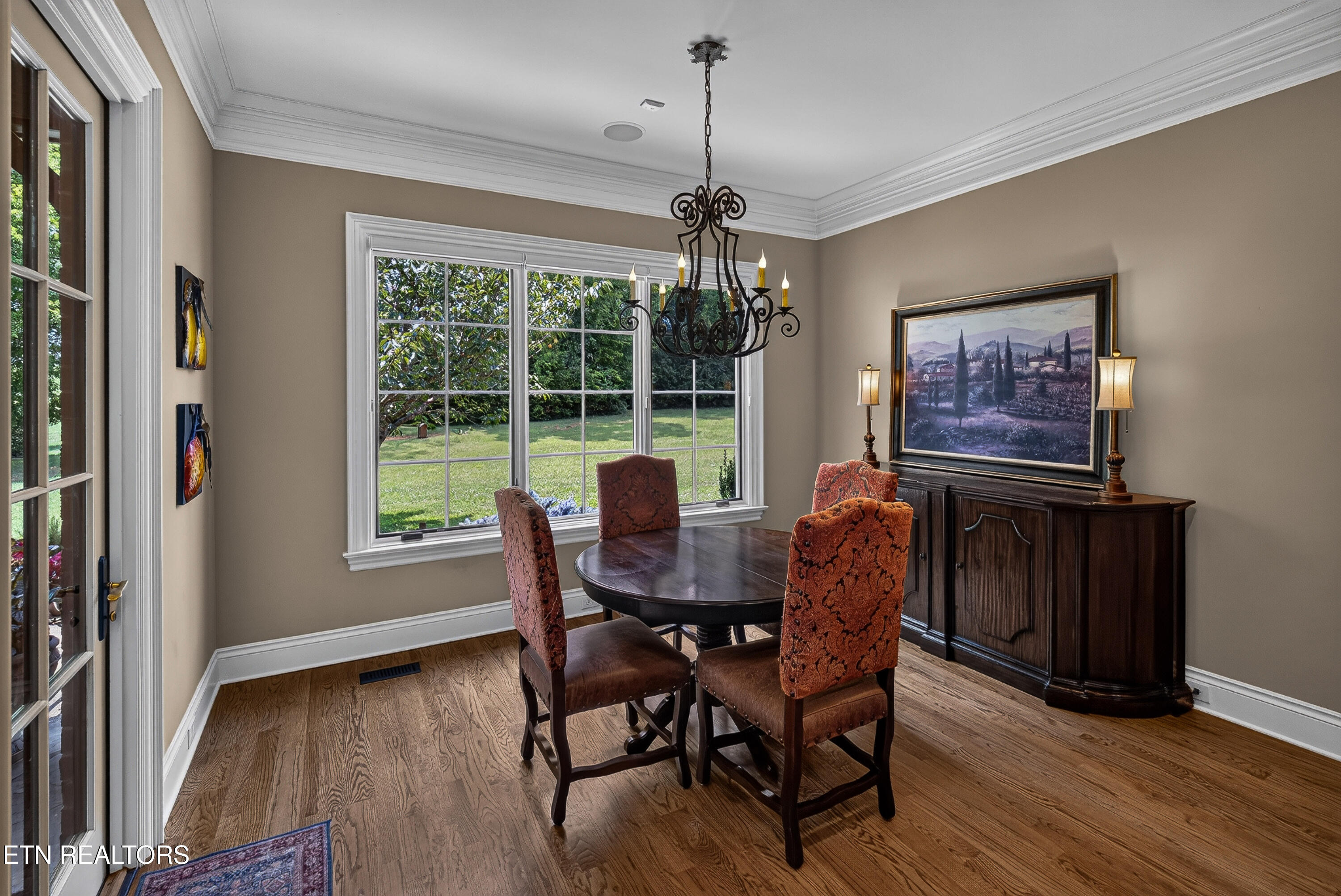 3642 Edgewater Way