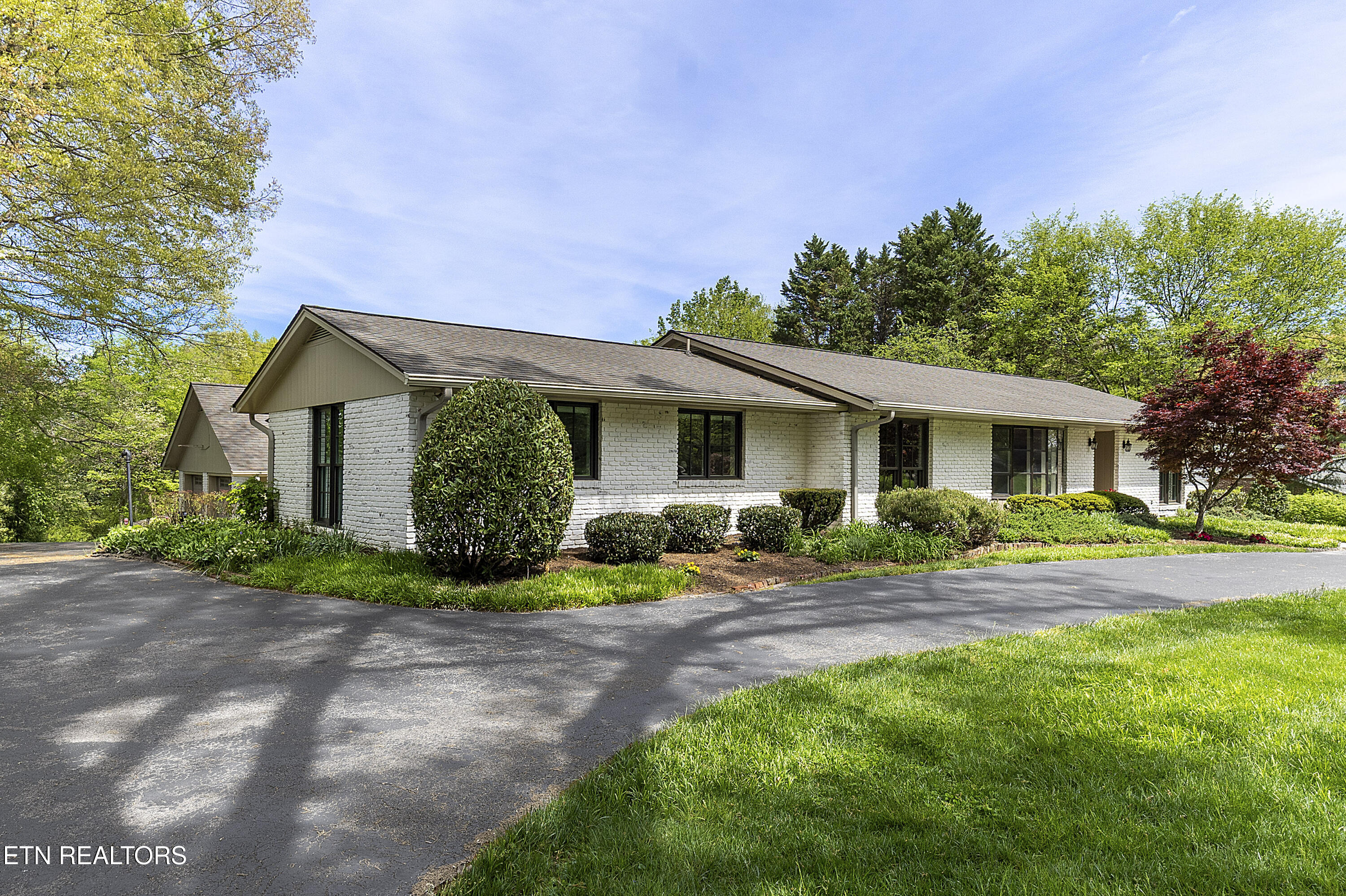 5413 Riverbend Drive