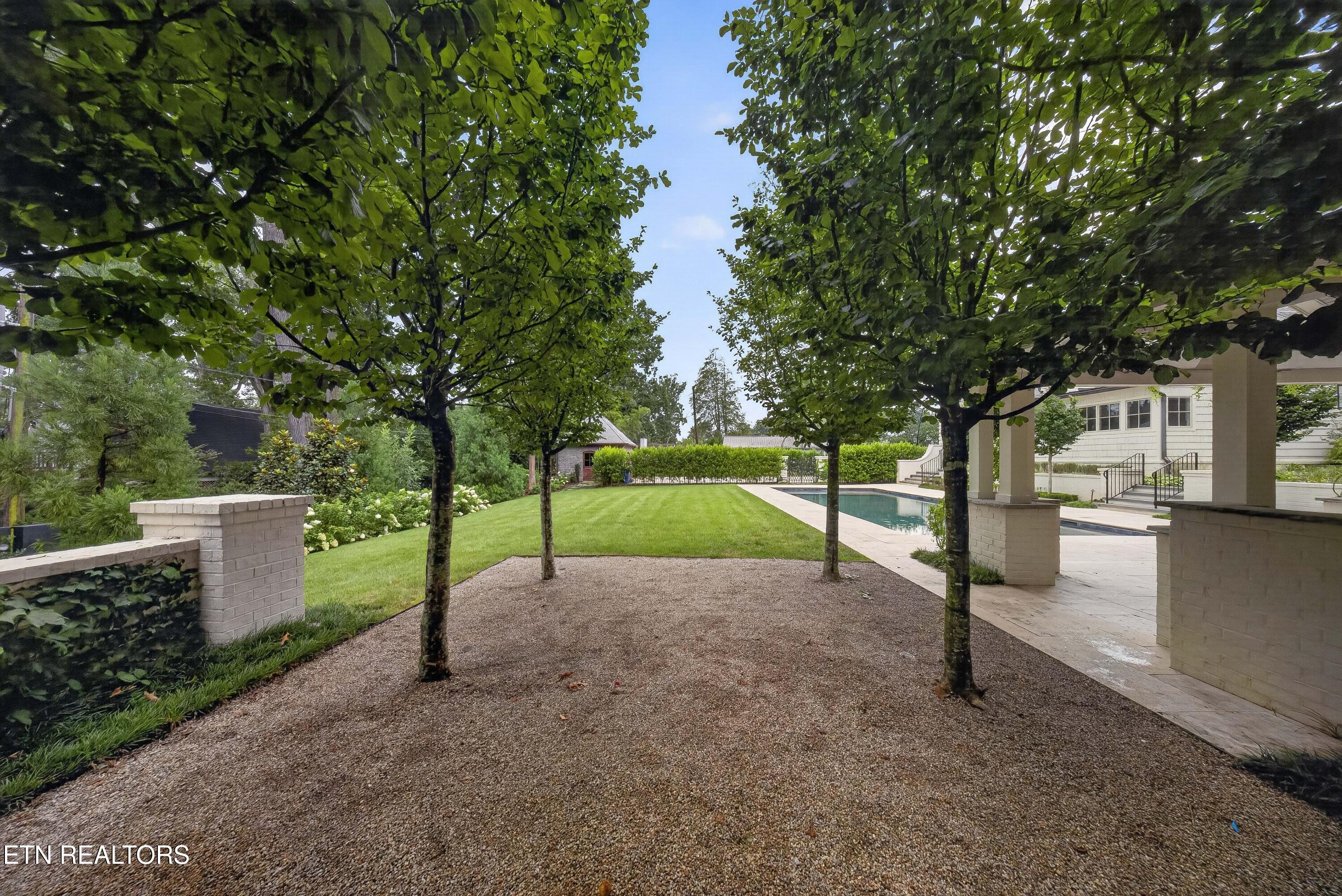 3672 Woodland Drive