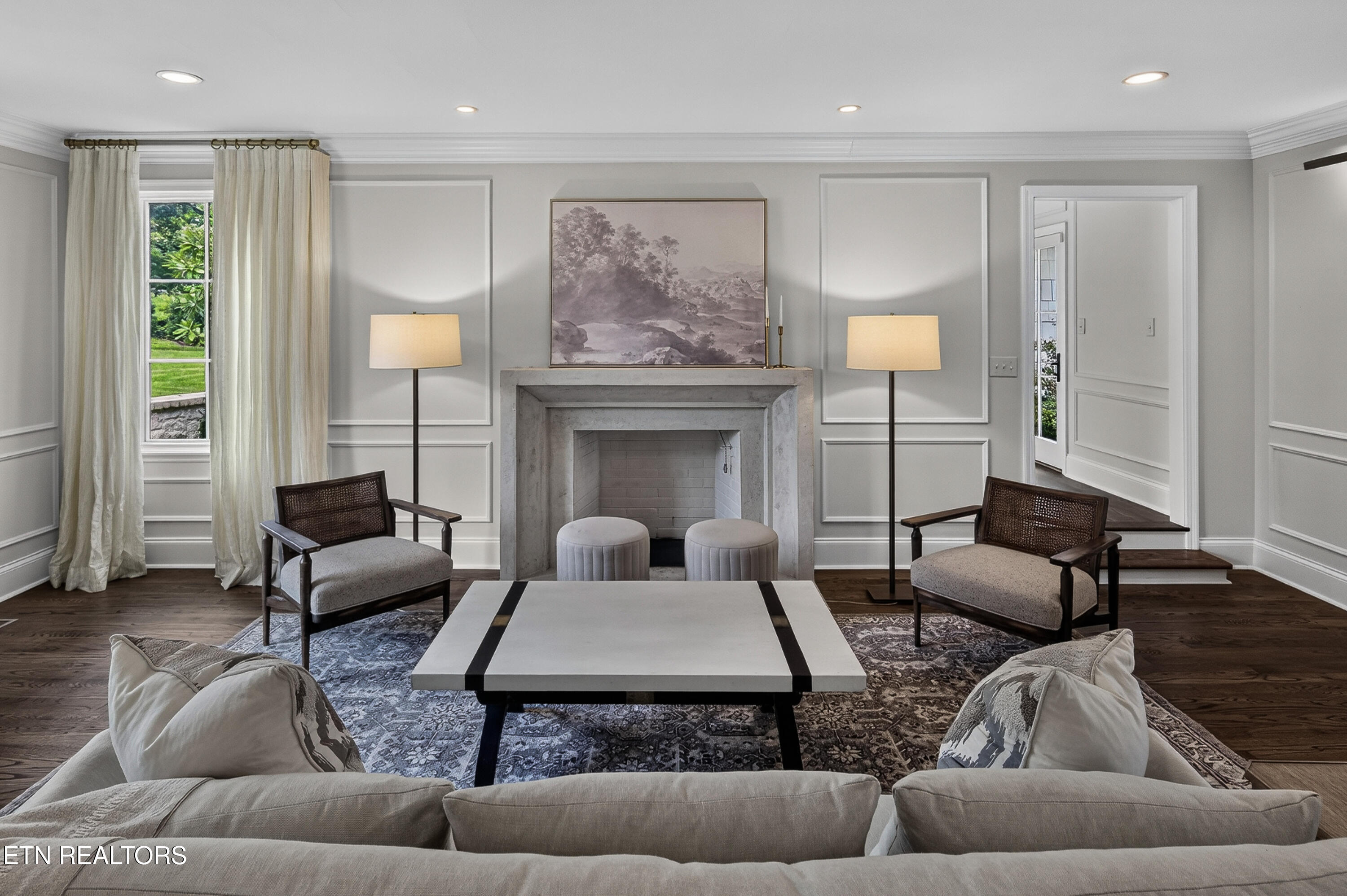 3672 Woodland Drive