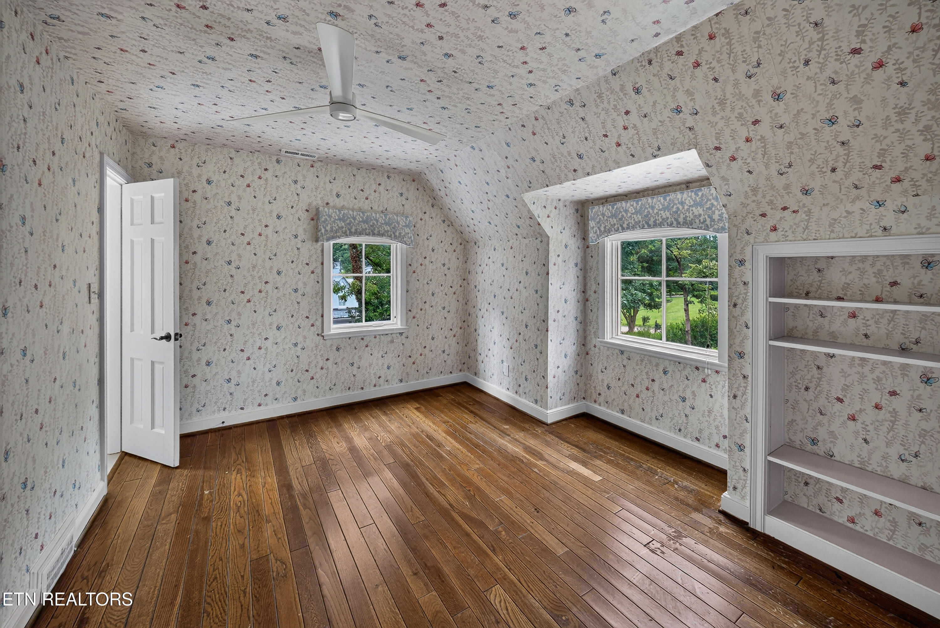 3672 Woodland Drive