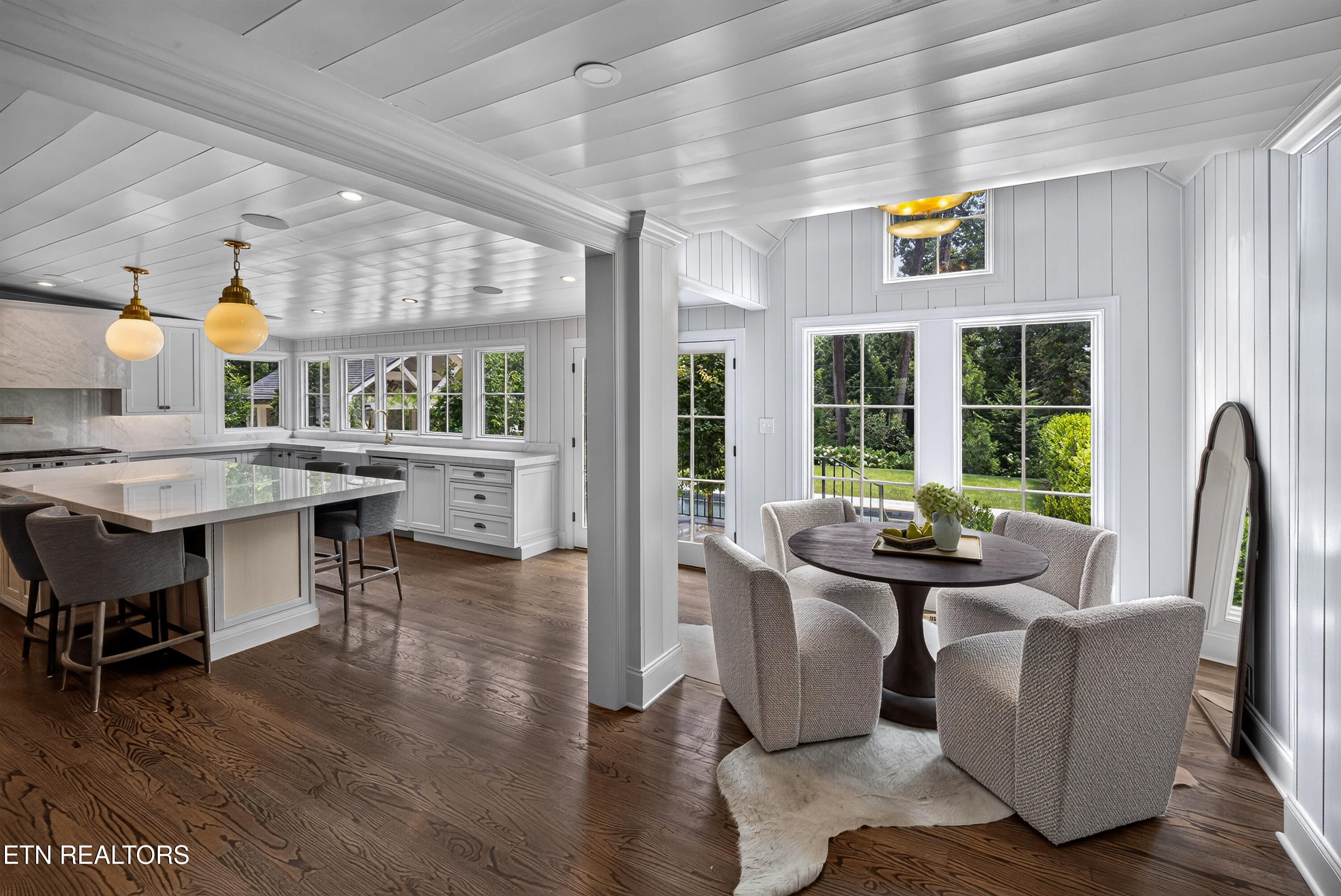 3672 Woodland Drive